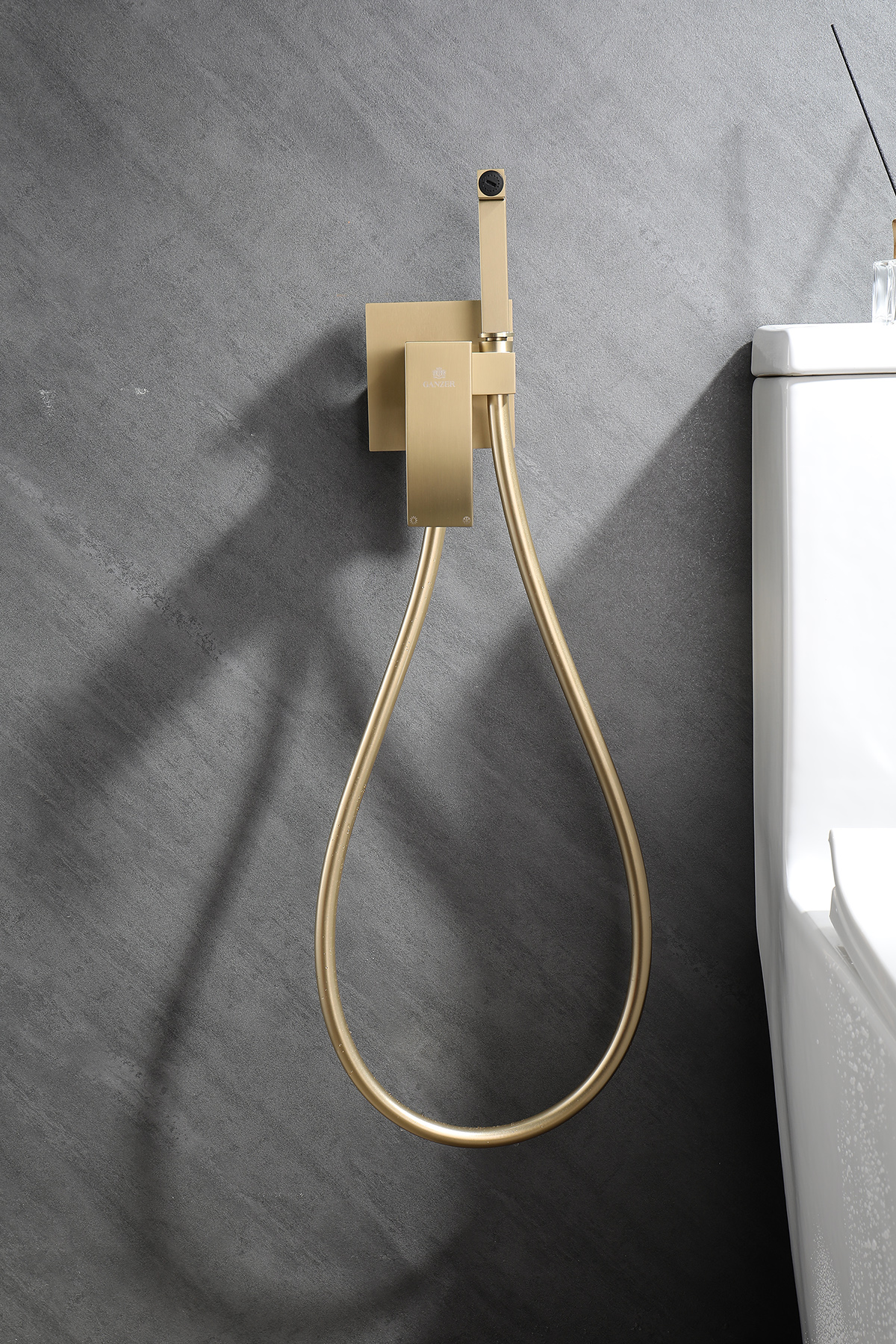 44157-S Смеситель встраиваемый с ГИГ. душем (Мат. Золото) GANZER (10/1шт)