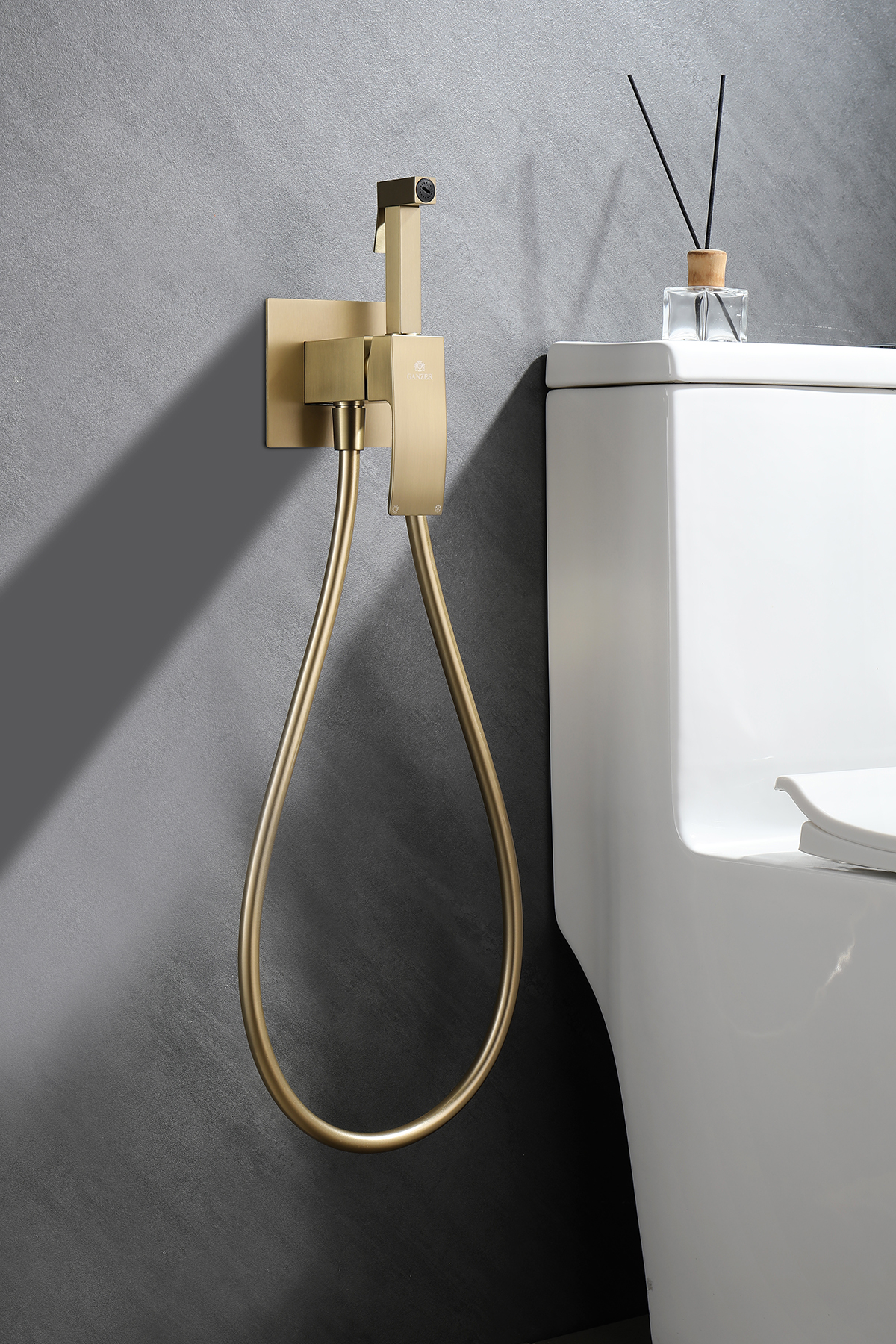 44157-S Смеситель встраиваемый с ГИГ. душем (Мат. Золото) GANZER (10/1шт)