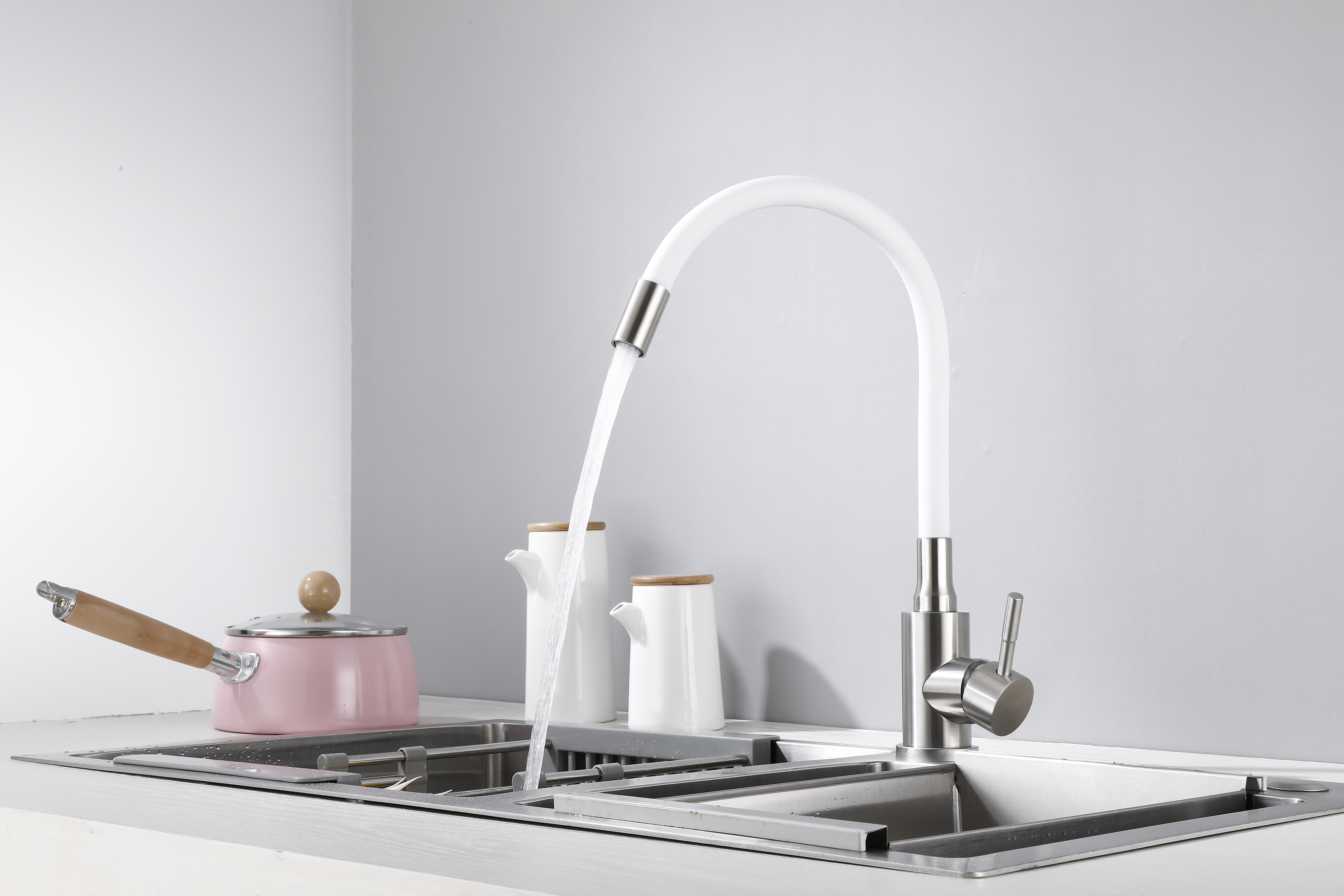 59304-GF Смес. из НЕРЖ. для кух. (САТИН с гиб. бел. изл.) HANSEN  (20/1шт)