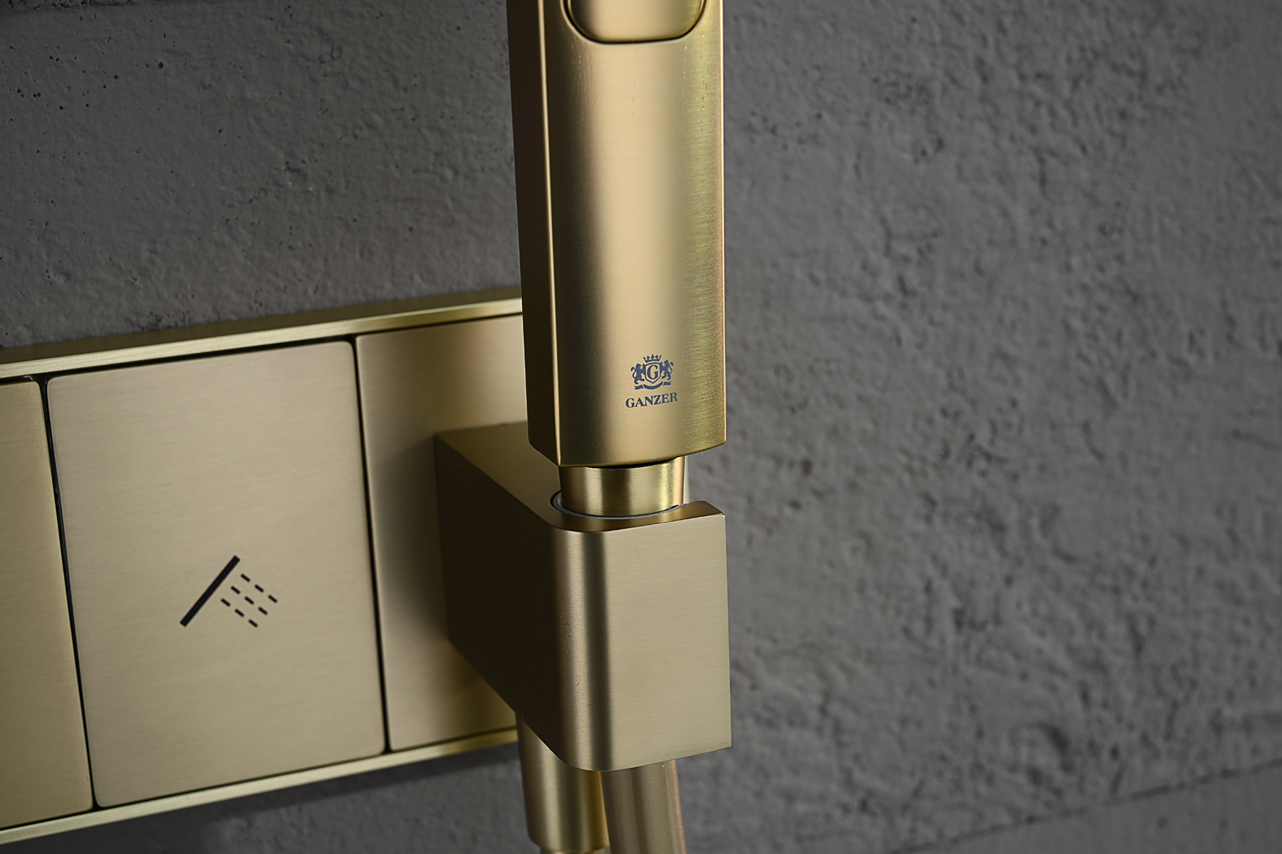 55164-S Встроенный смес для душа с 2-функ. (Мат. Золото) GANZER  (2/1шт)