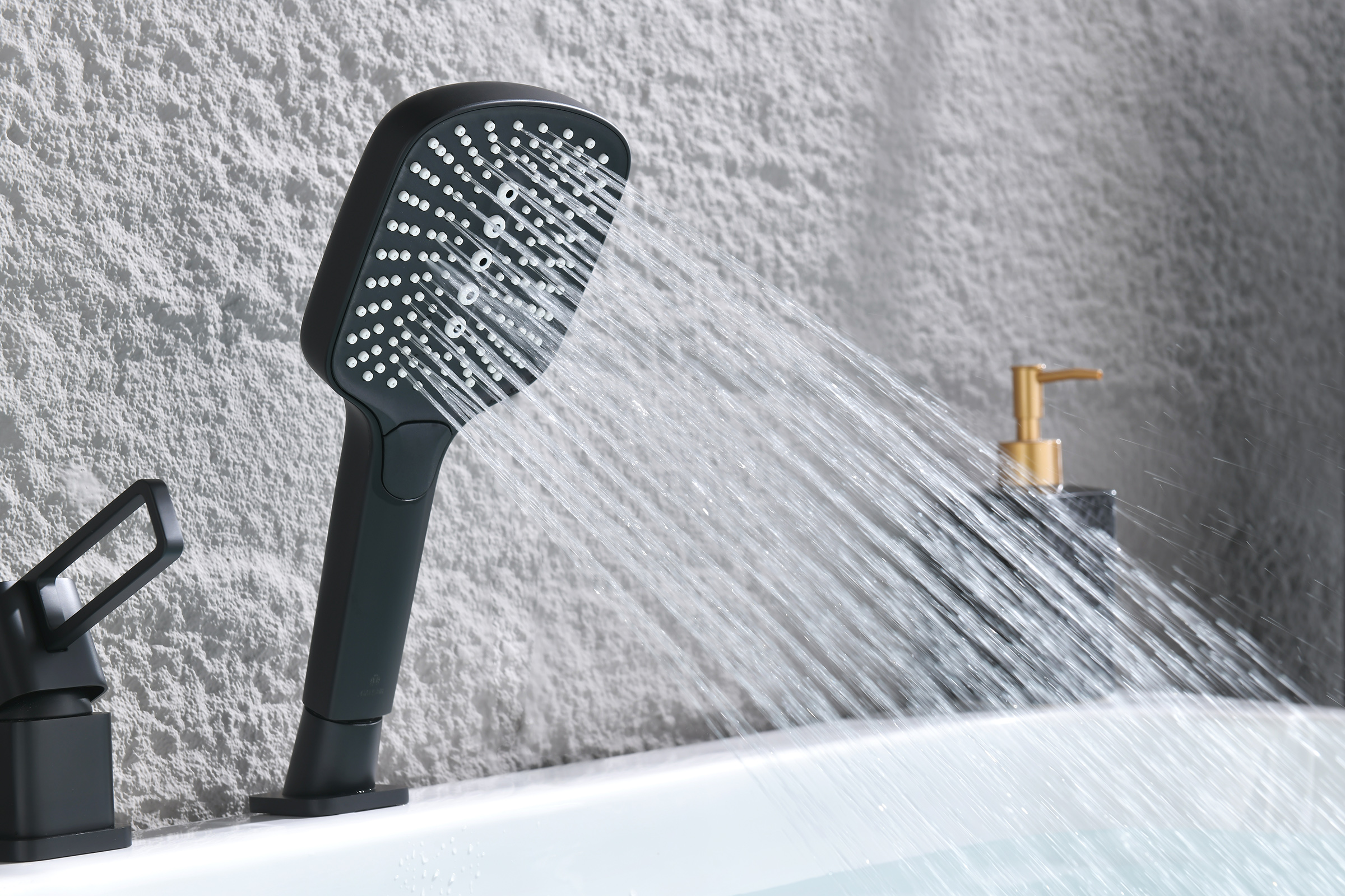 12133-C Смеситель на борт ванны (3-отв,ЧЕРНЫЙ)  GANZER (10/1шт)