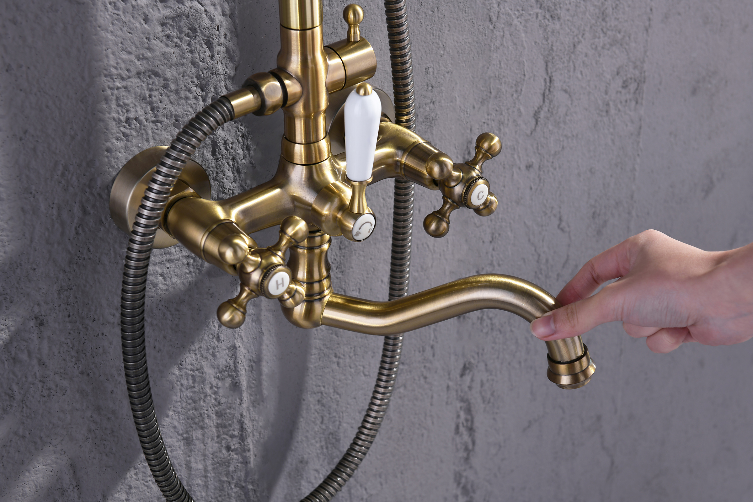 09063-D Двухвент душевой релинг БРОНЗА  GANZER  (4/1шт)