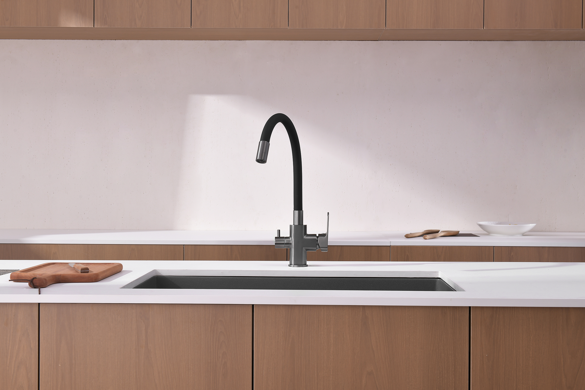 06127-Q Смеситель для кухни с гиб. изл. и под. фильтра (ГРАФИТ) GANZER (10/1шт)