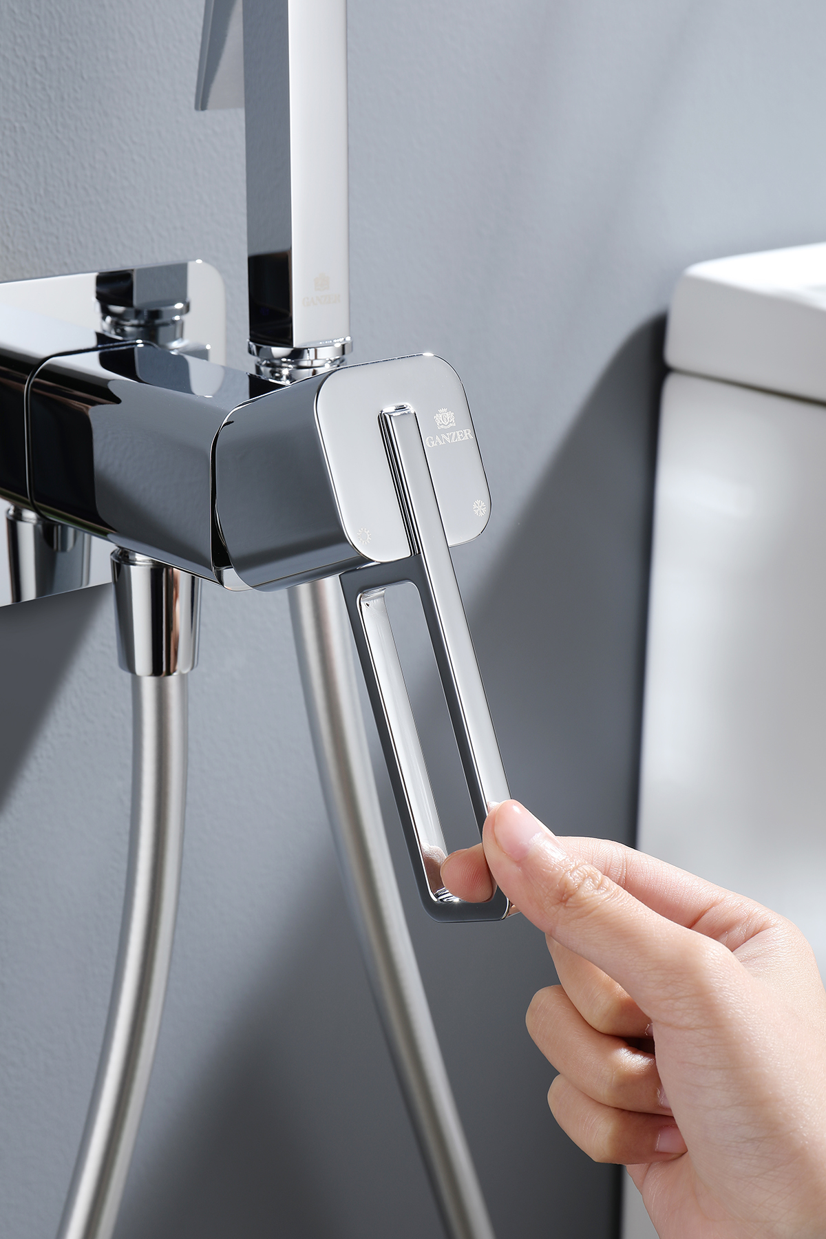 12157 Смеситель встраиваемый с ГИГ. душем (ХРОМ) GANZER (10/1шт)