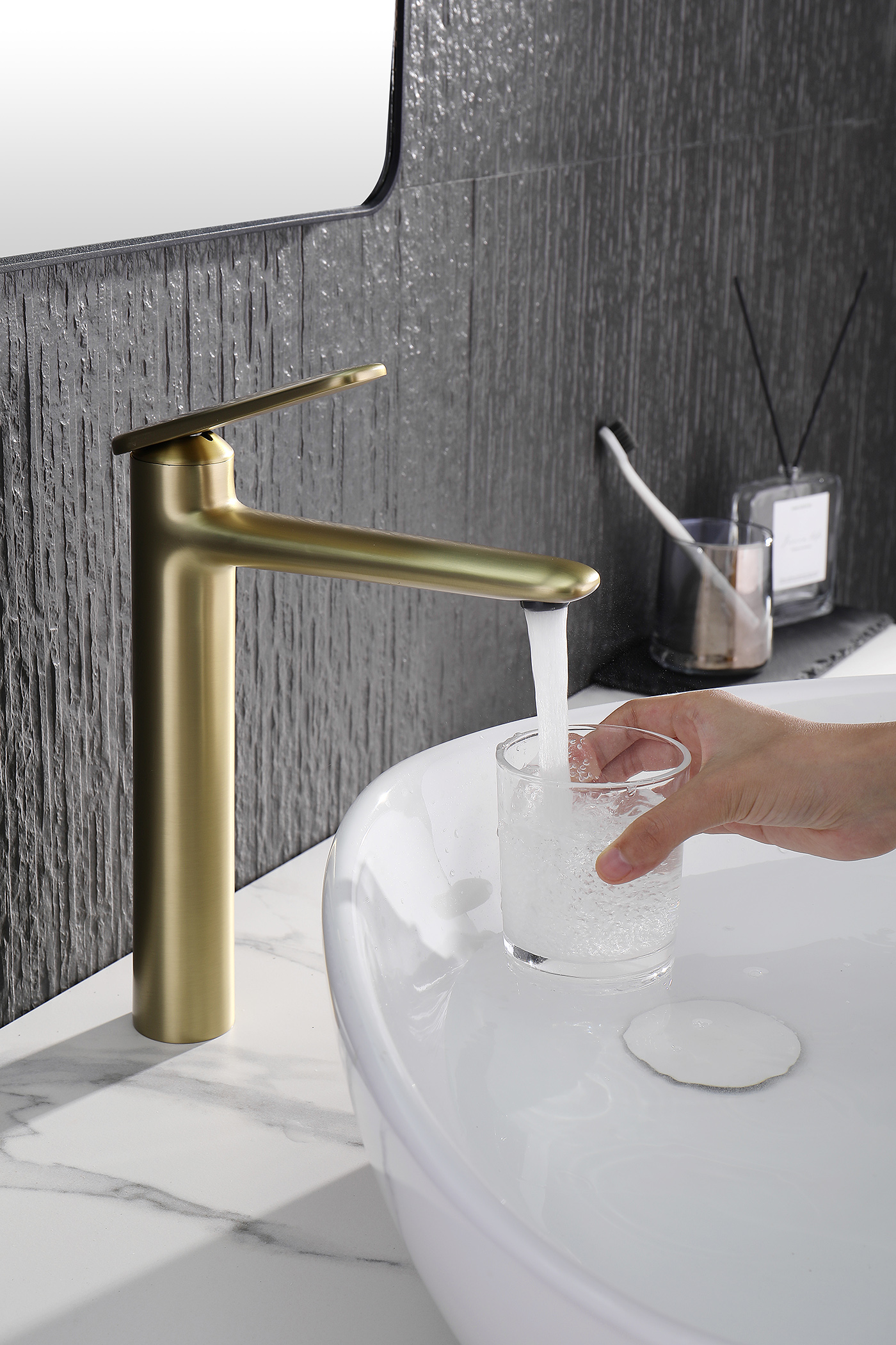 02112-S Смеситель од. для раковины-чаши (МАТ.ЗОЛОТО) GANZER (10/1шт)