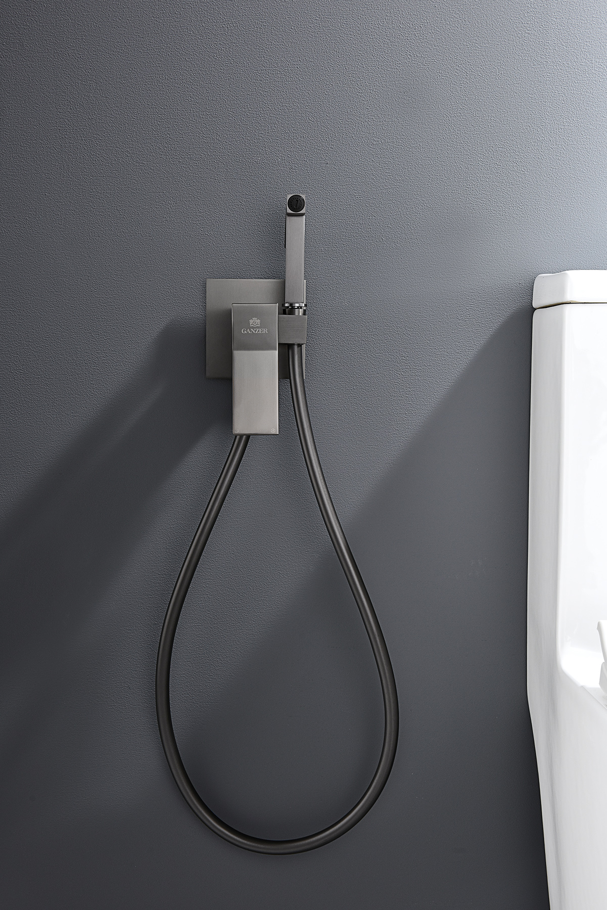 05157-Q Смеситель встраиваемый с ГИГ. душом (ГРАФИТ) GANZER (10/1шт)
