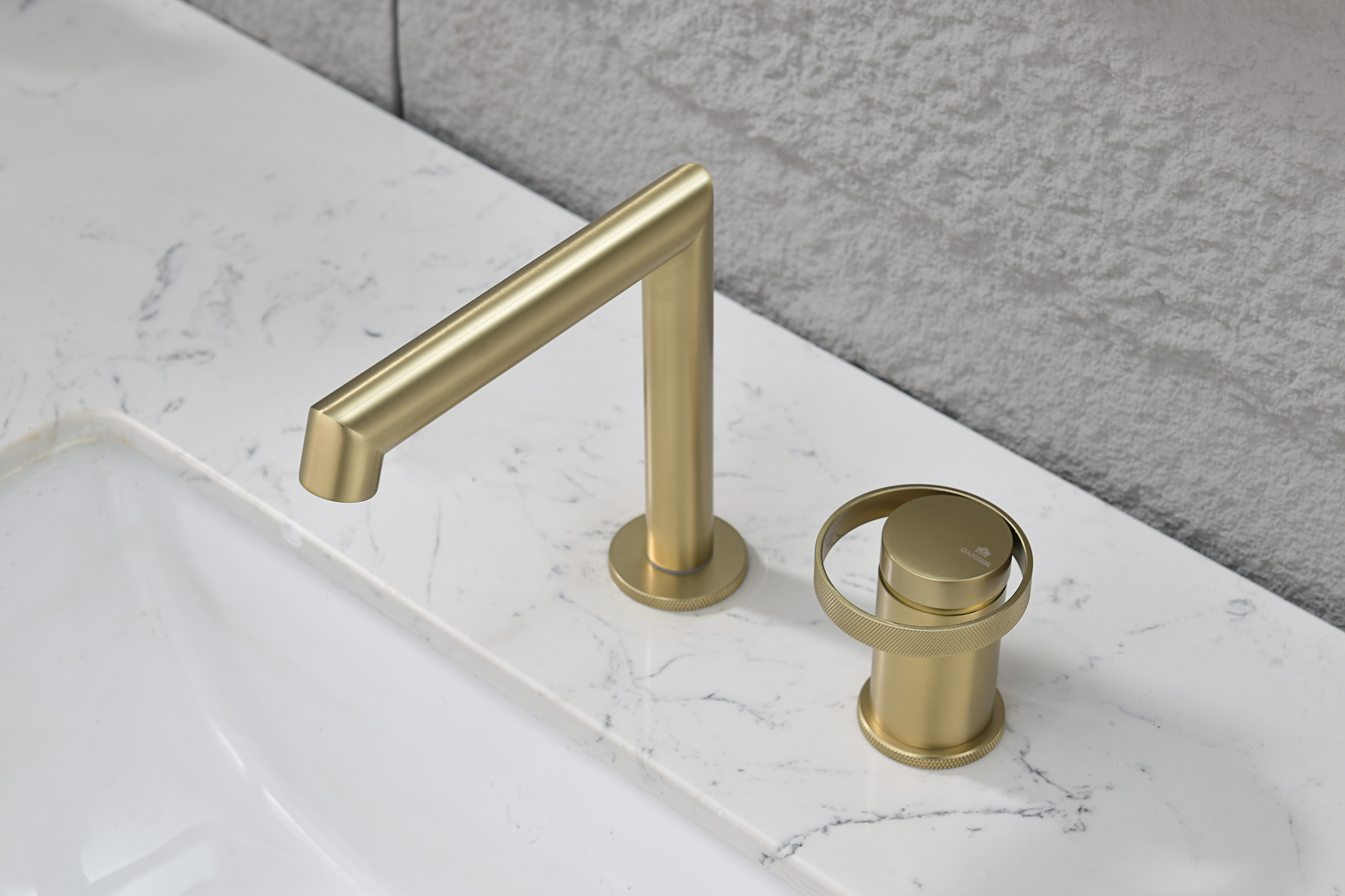 19114-S Смеситель на борт раковины (2-отв,Мат. Золото)  GANZER (10/1шт)