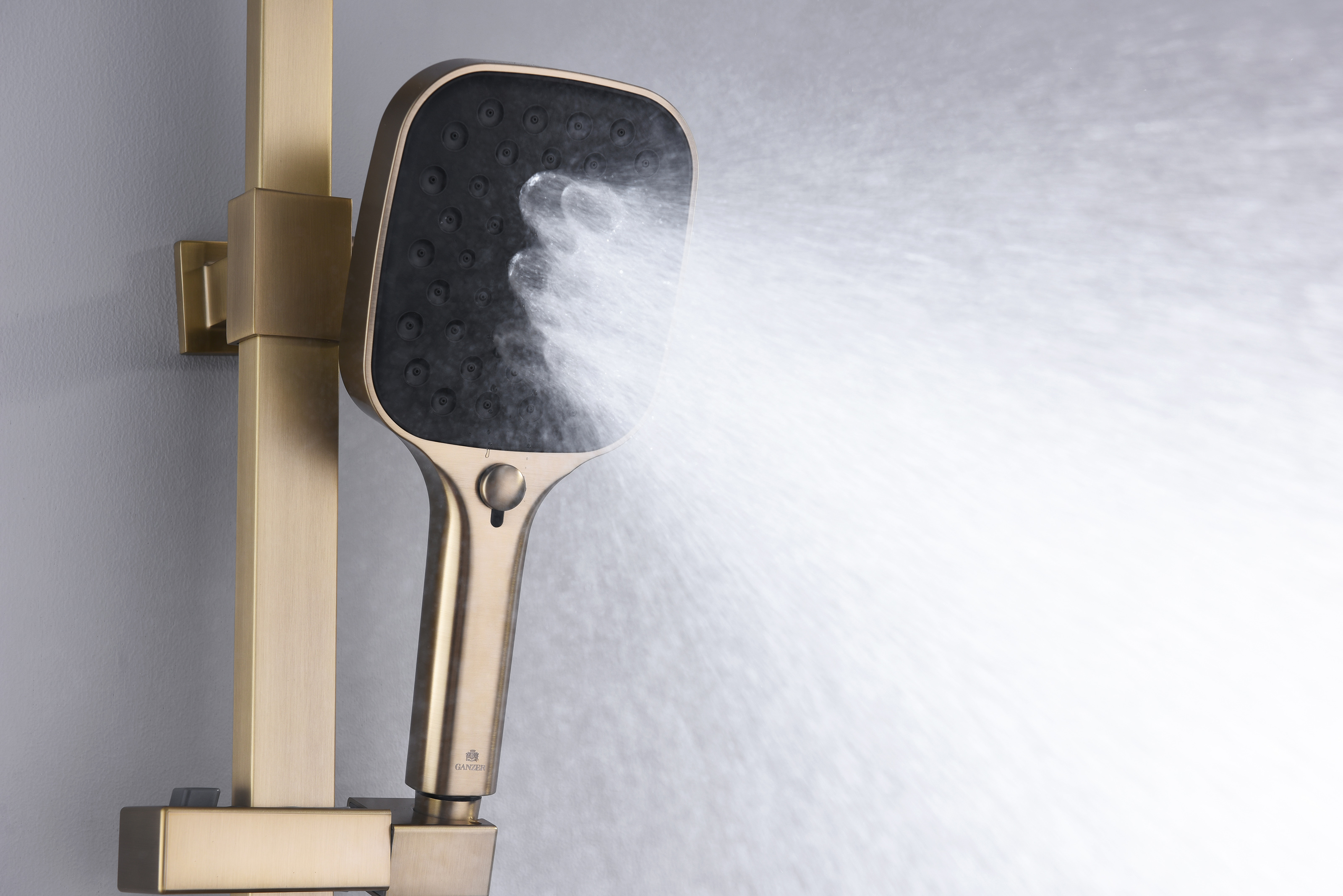05162-S Душевая система (Мат. Золото) GANZER (5/1шт)