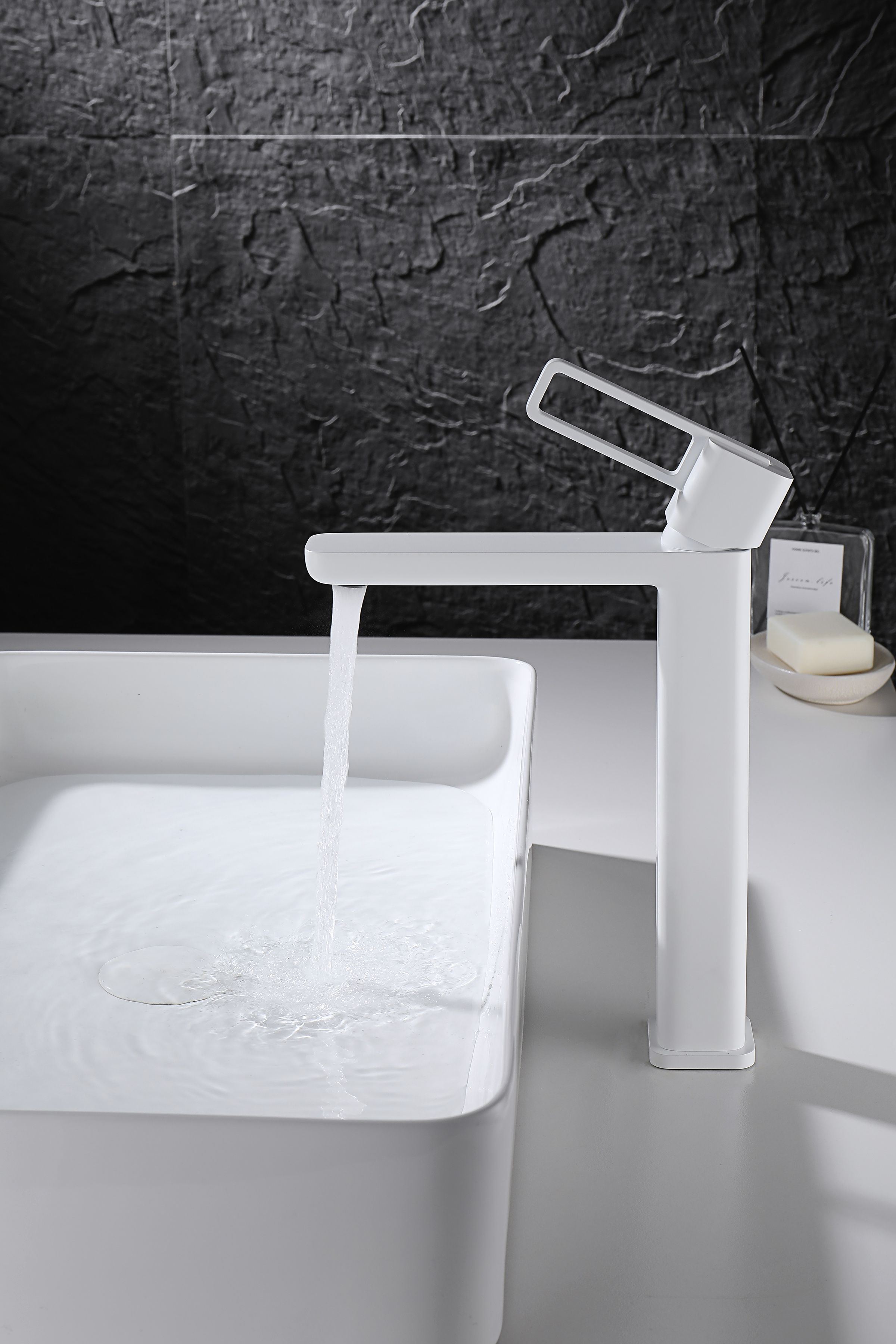 12112-F Смеситель од. для раковины-чаши (БЕЛЫЙ) GANZER (10/1шт)