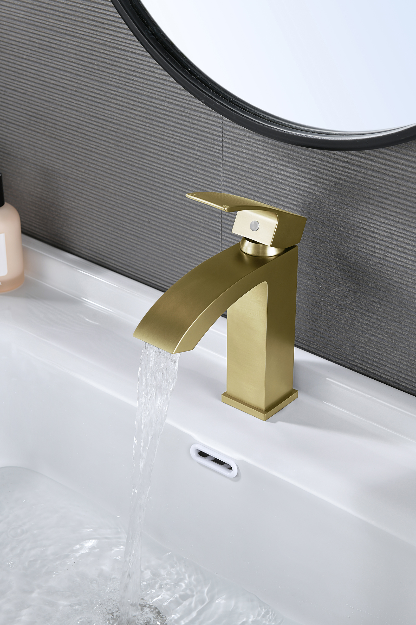 44111-S Смеситель од. для раковины (Мат. Золото) GANZER (10/1шт)