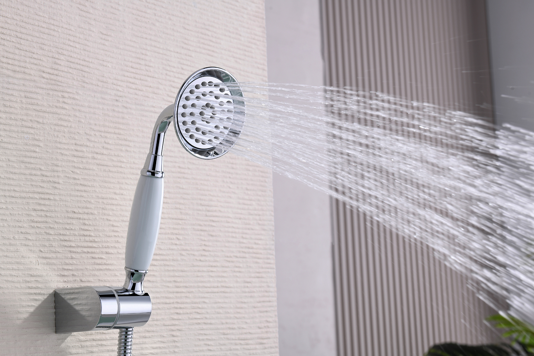 77031 Смеситель однорычажный для ванны GANZER  (8/1шт)