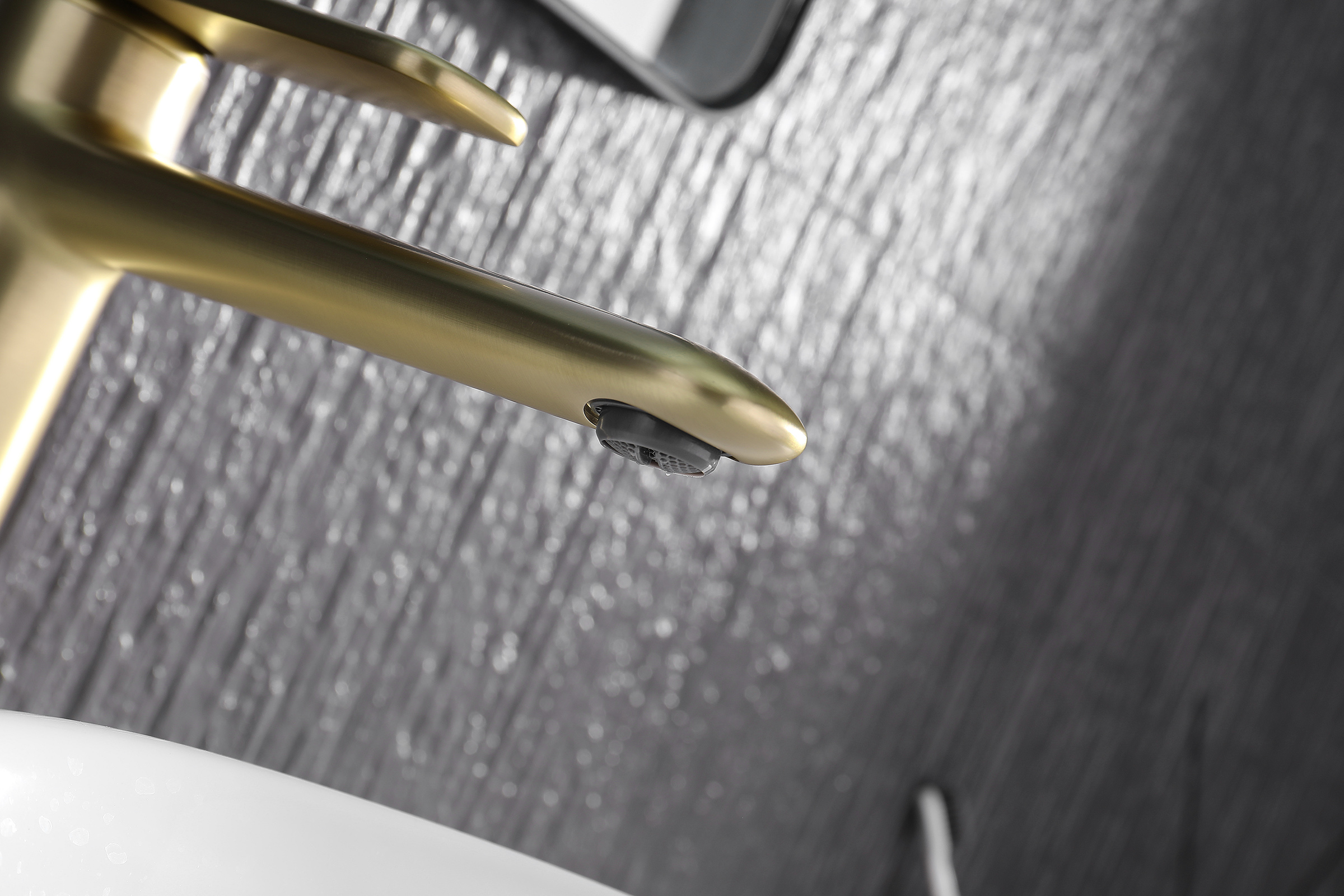 02112-S Смеситель од. для раковины-чаши (МАТ.ЗОЛОТО) GANZER (10/1шт)