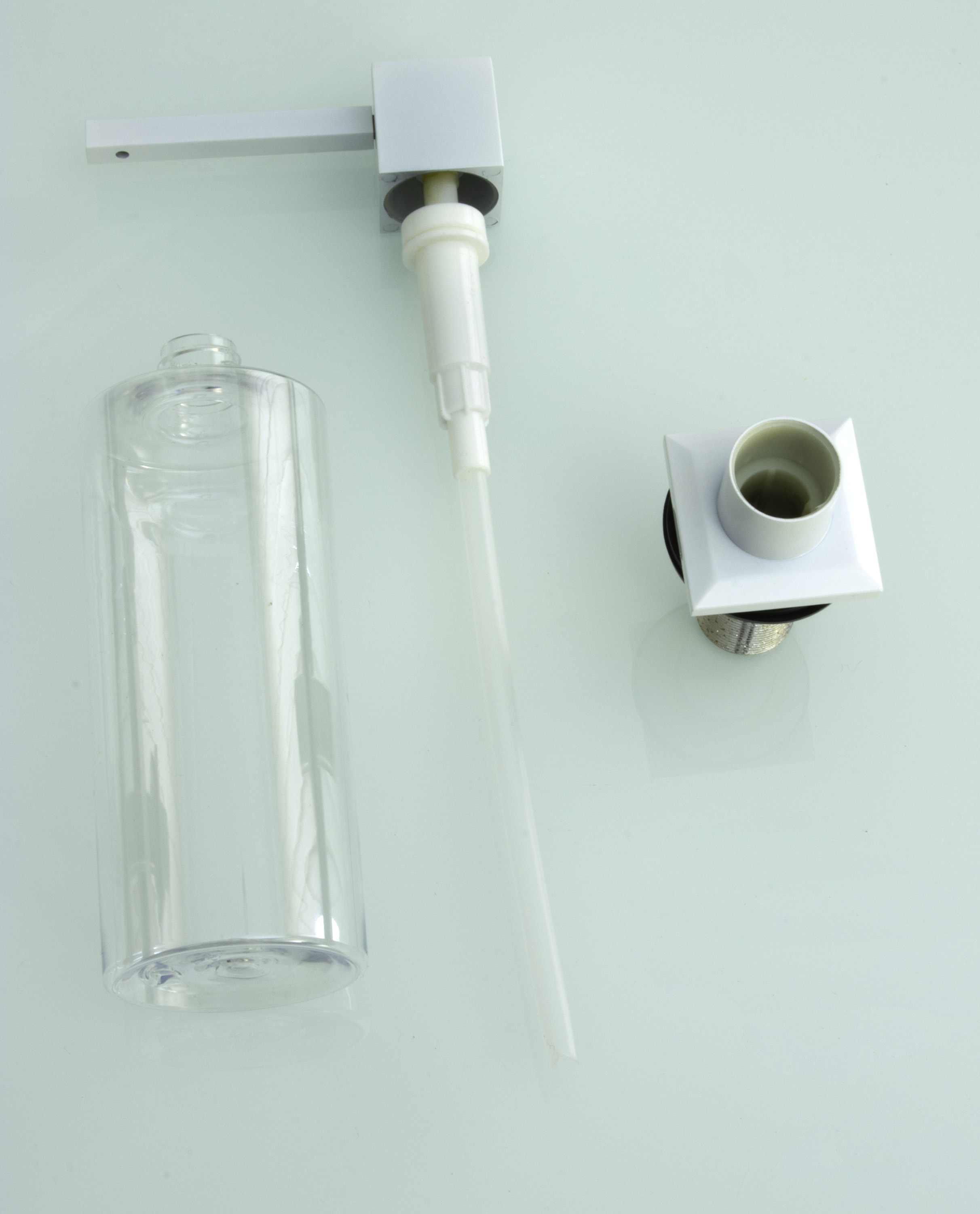 Дозатор врезной КВАДРАТ, для мойки 300мл (БЕЛЫЙ)  HANSEN  (46/1шт)