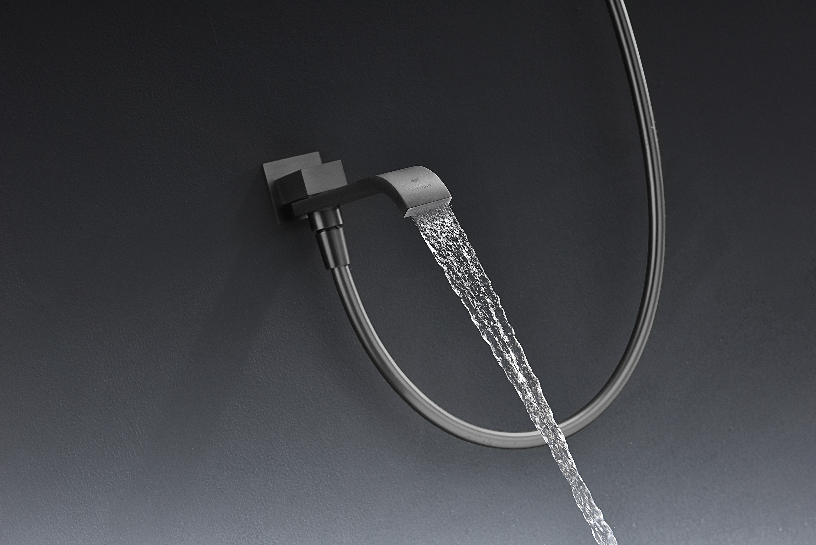 01165-Q Смеситель встраиваемый для душа с 3-функ. (ГРАФИТ) GANZER (6/1шт)