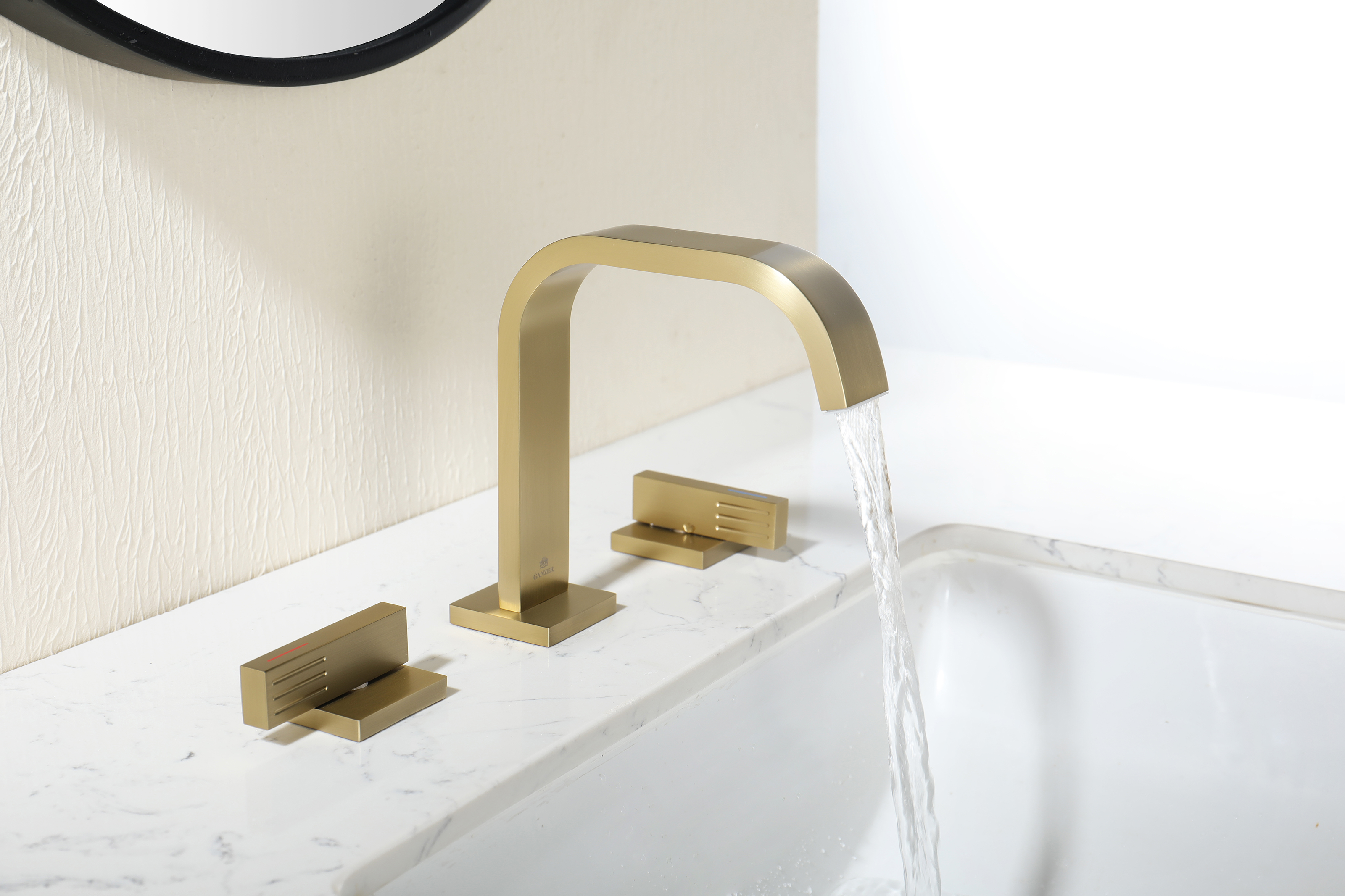 01115-S Смеситель на борт раковины (3-отв,Мат. Золото)  GANZER (10/1шт)