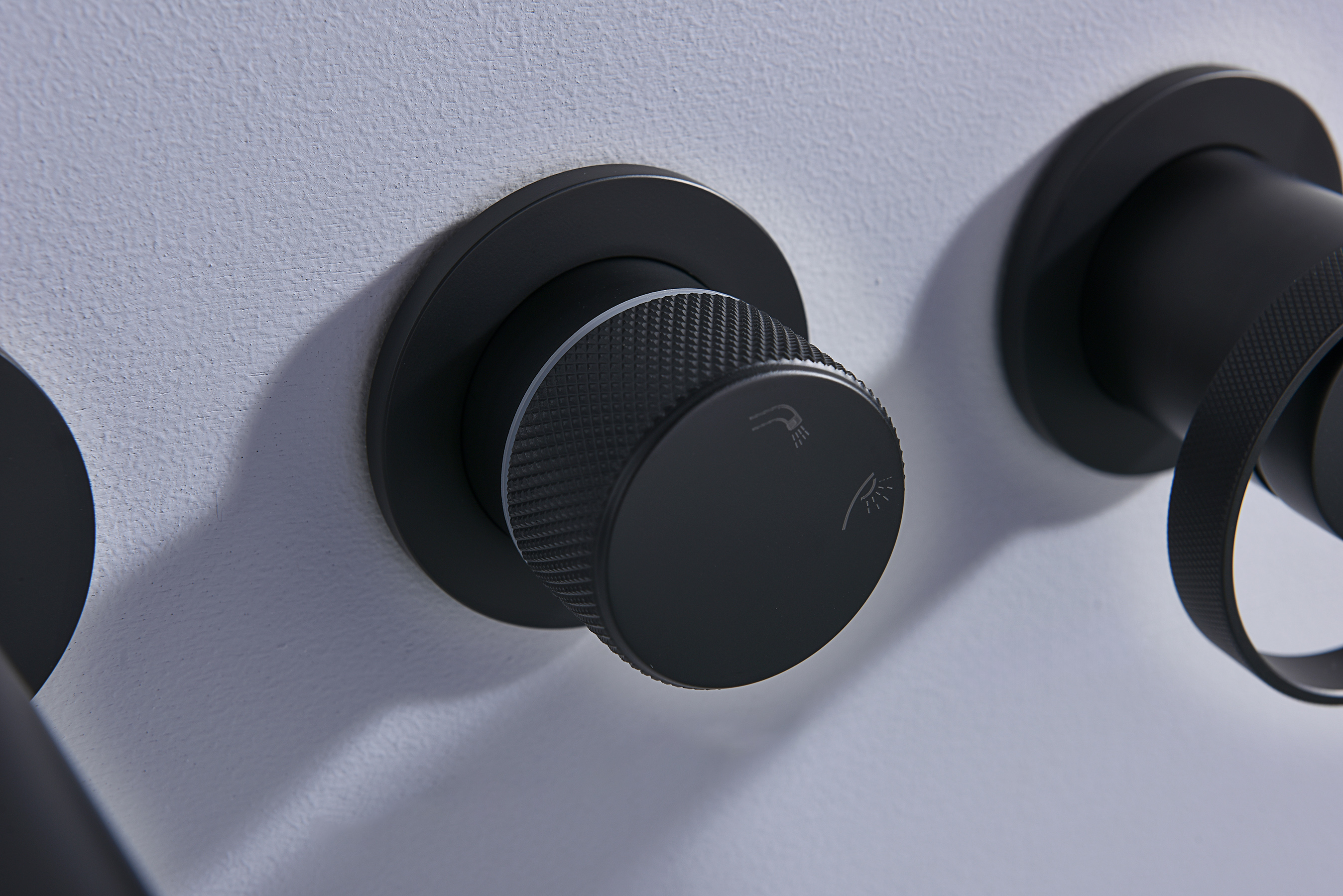 19134-C Встроенный смес. для ванны  (ЧЕРНЫЙ) GANZER  (6/1шт)