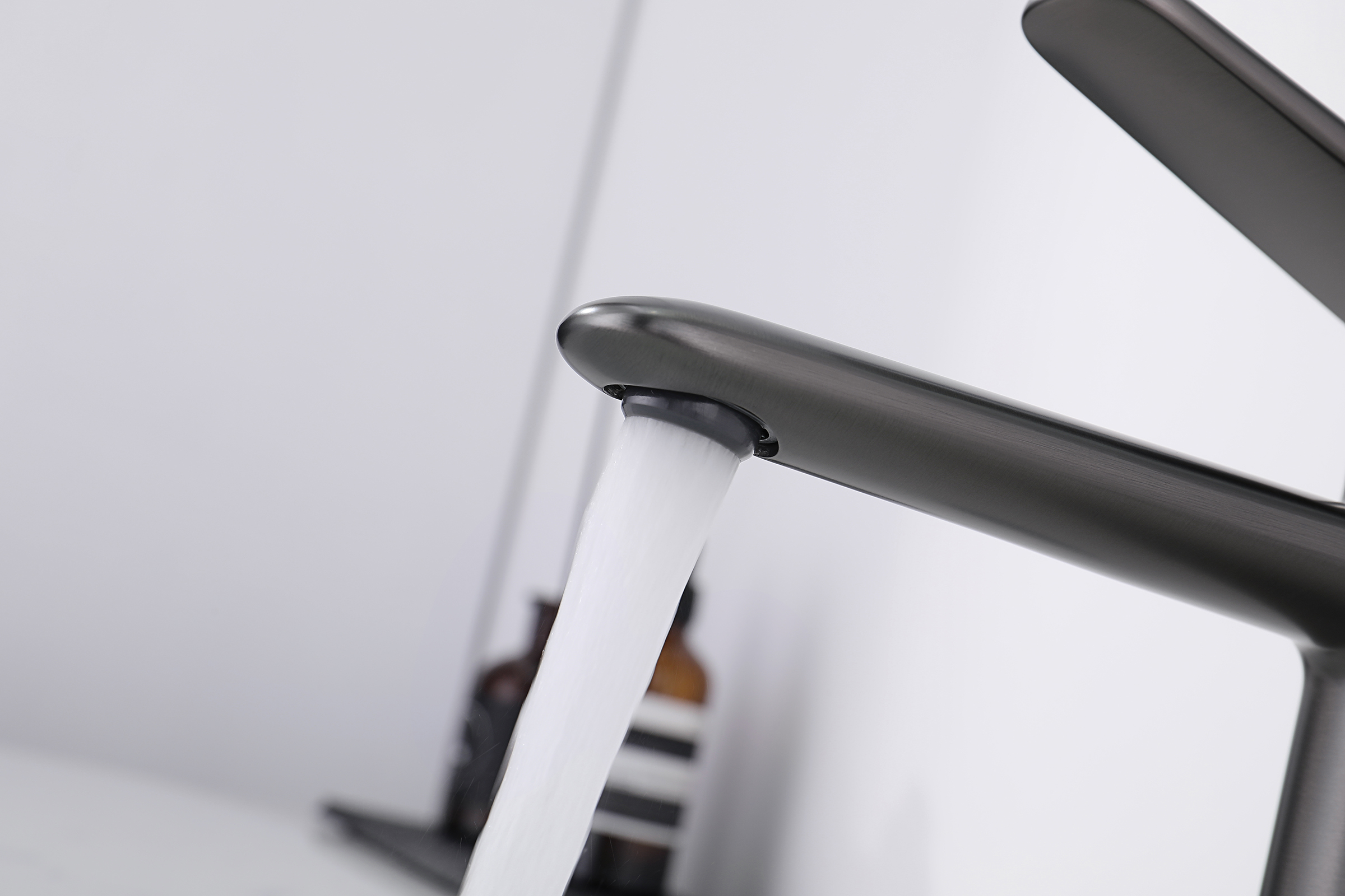 02111-Q Смеситель од. для раковины (ГРАФИТ) GANZER (10/1шт)