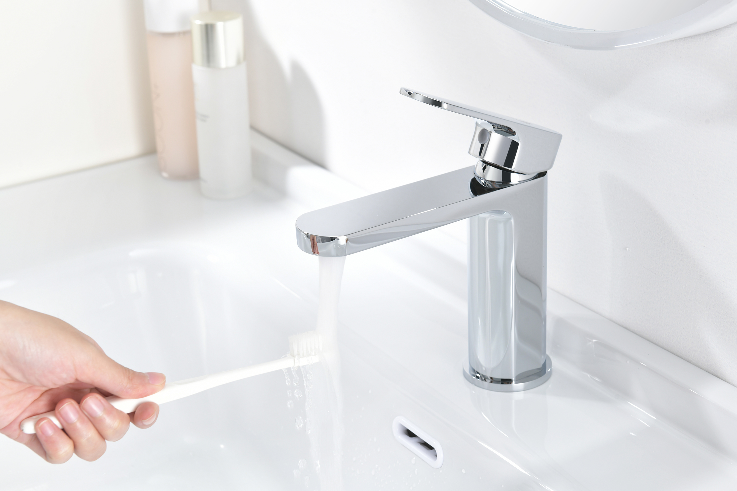 06111 Смеситель од. для раковины (ХРОМ) GANZER (10/1шт)