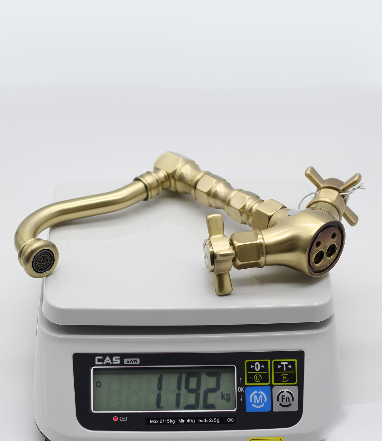 15113-D Смеситель двухвент. для умыв. (БРОНЗА)  GANZER (10/1шт)