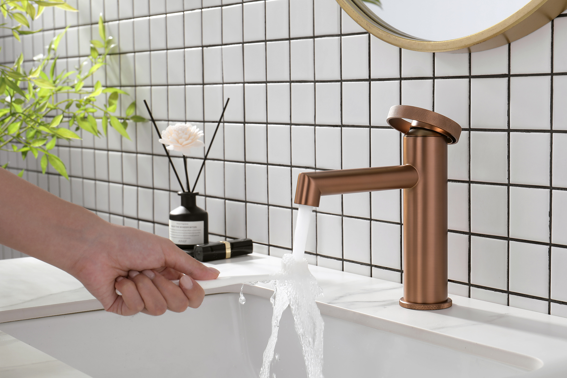 19111-R Смеситель од. для раковины (Роз. Зотото) GANZER (10/1шт)