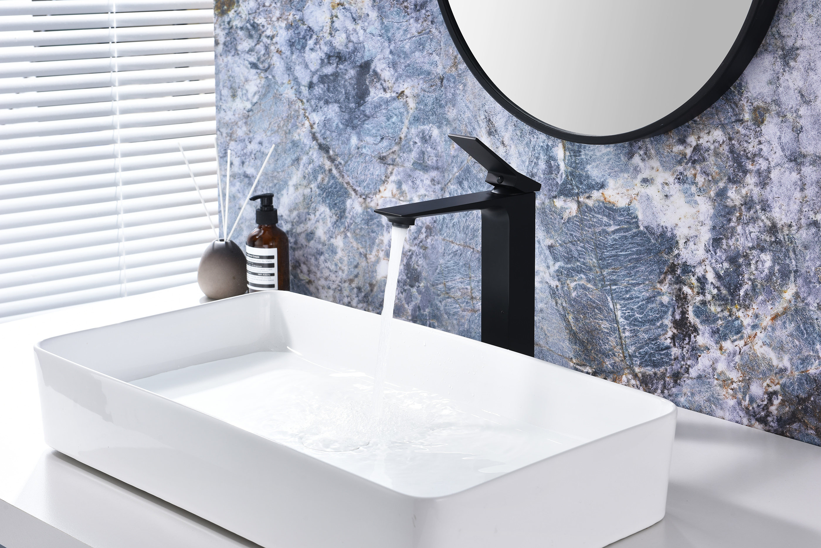 05112-C Смеситель од. для раковины-чаши (ЧЕРНЫЙ) GANZER (10/1шт)