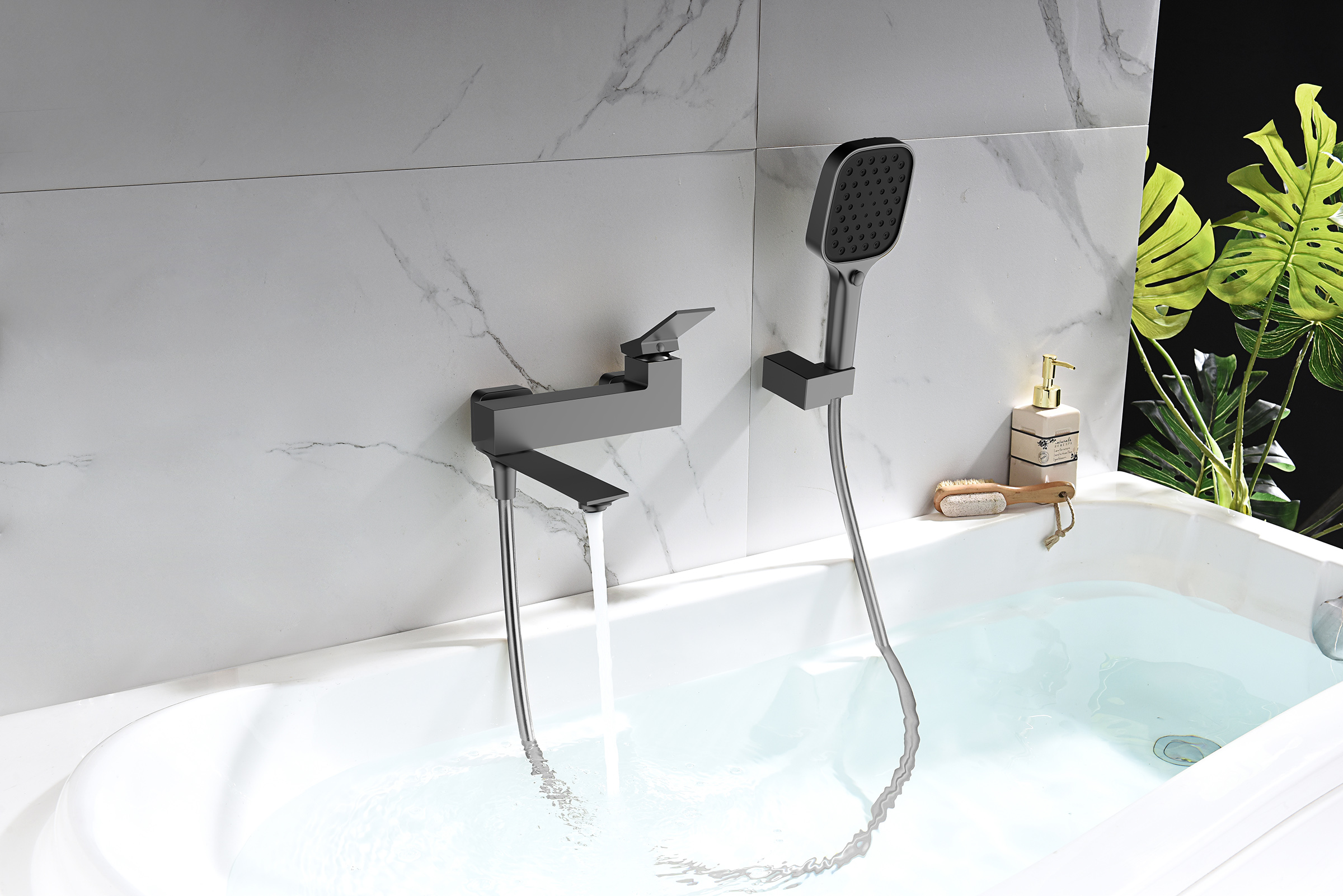 05132-Q Смеситель од. для ванны кор. (ГРАФИТ)  GANZER  (8/1шт)