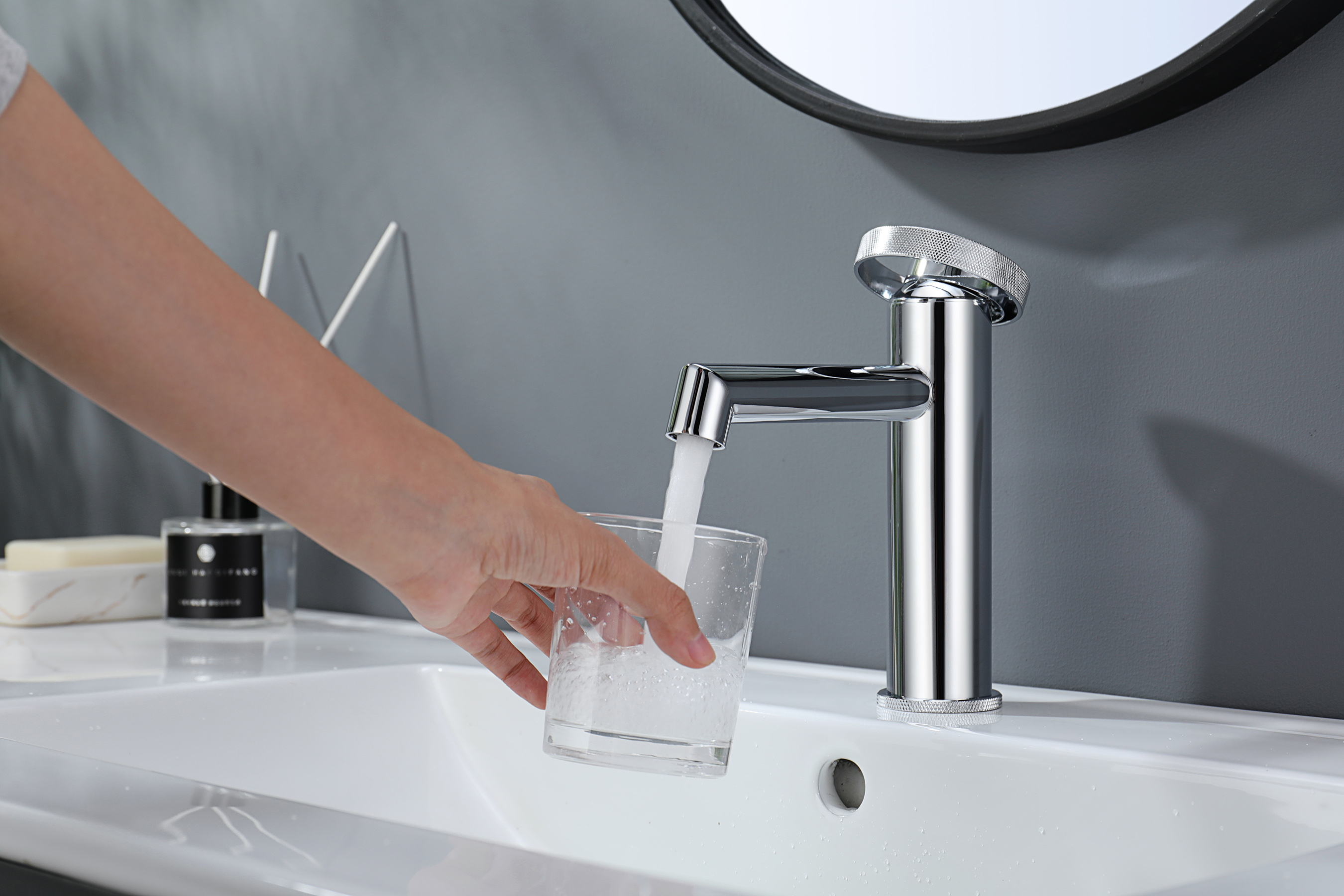 19111 Смеситель од. для раковины (ХРОМ) GANZER (10/1шт)