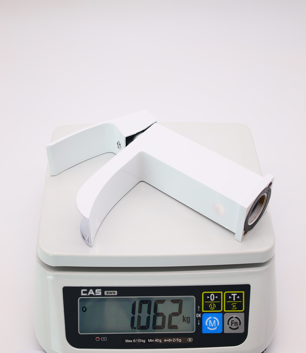 44014-F Смеситель для умыв. белый (ВОДОПАД) GANZER  (10/1шт) Л/К