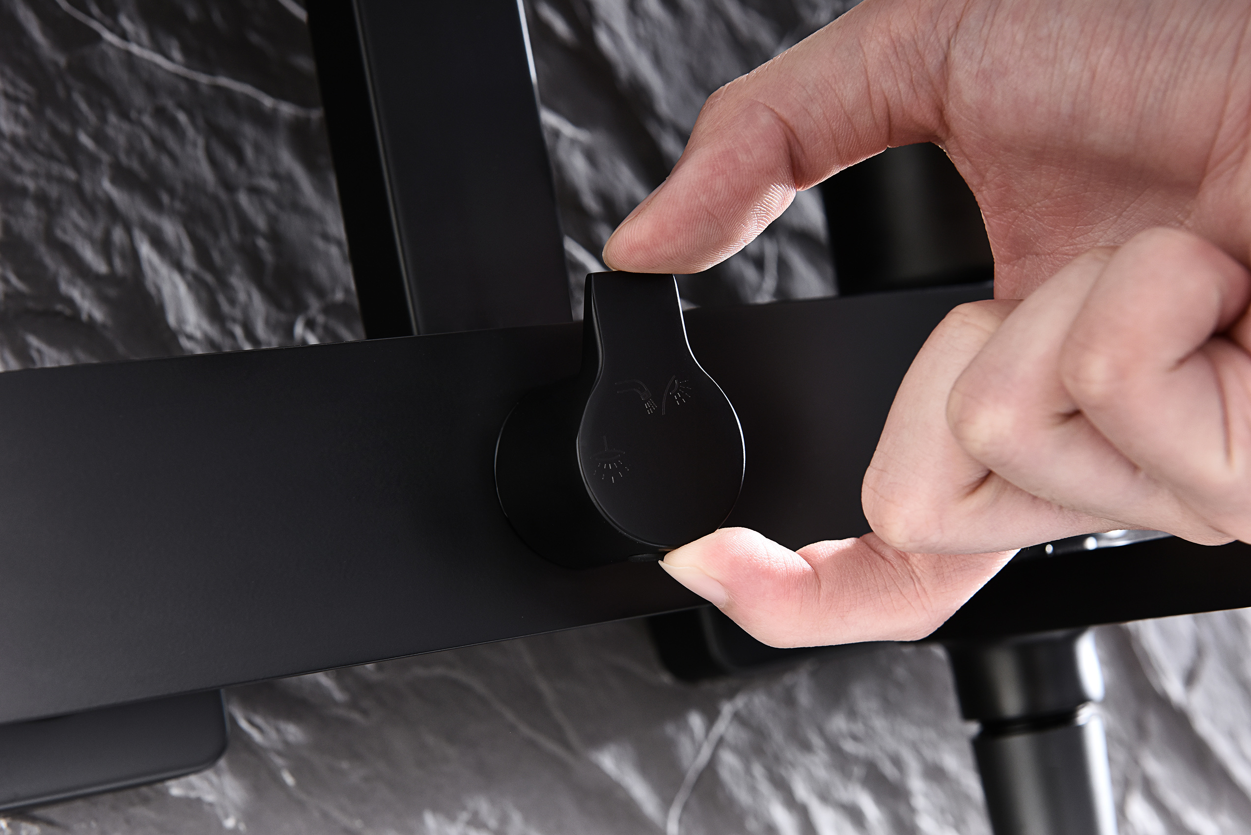 07162-C Душевая система (ЧЕРНЫЙ) GANZER (5/1шт)