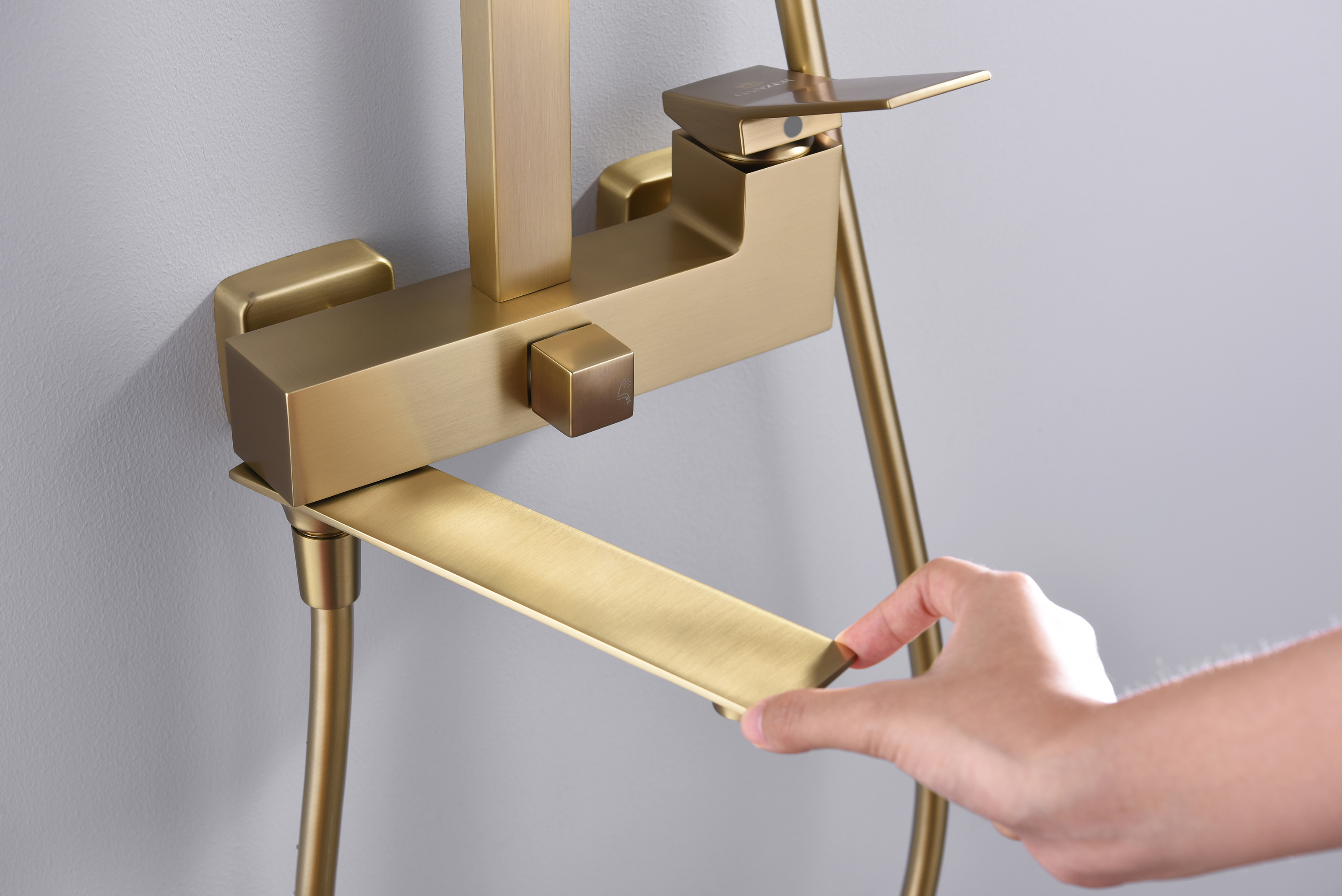 05162-S Душевая система (Мат. Золото) GANZER (5/1шт)