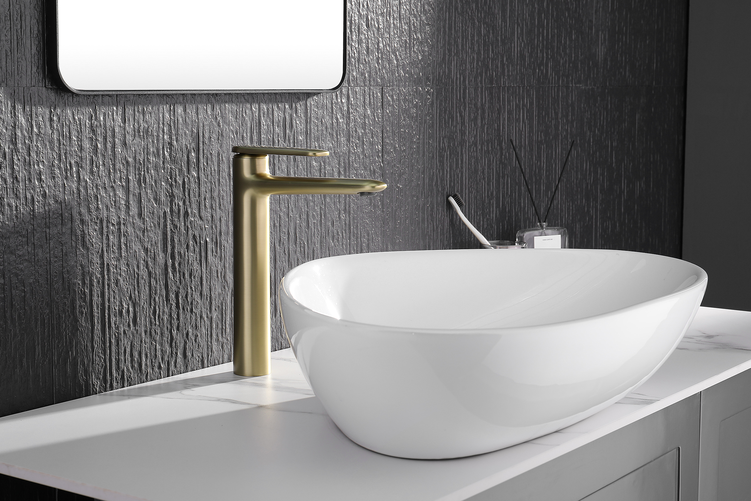 02112-S Смеситель од. для раковины-чаши (МАТ.ЗОЛОТО) GANZER (10/1шт)