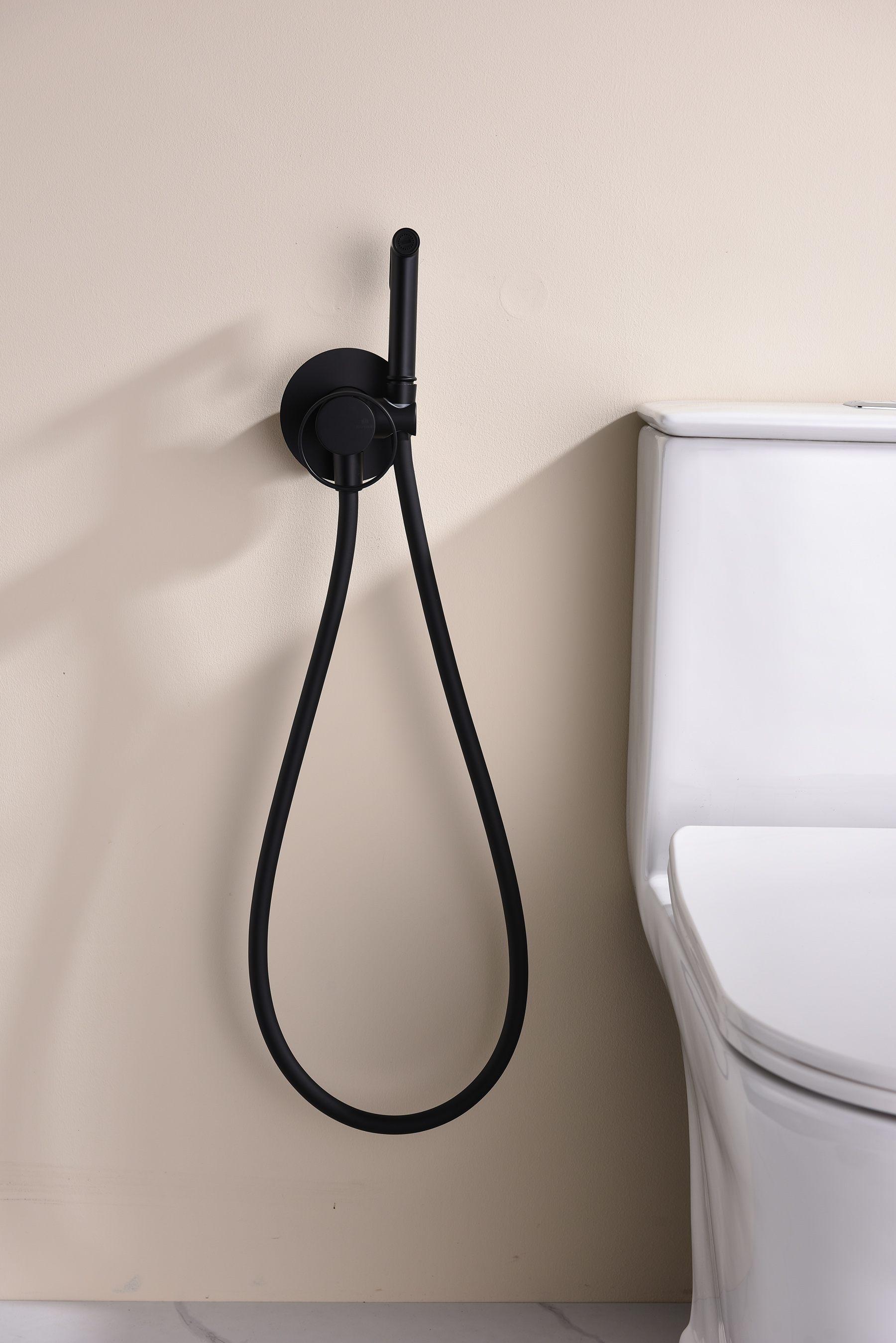 19157-C Смеситель встраиваемый с ГИГ. душем (ЧЕРНЫЙ) GANZER (10/1шт)