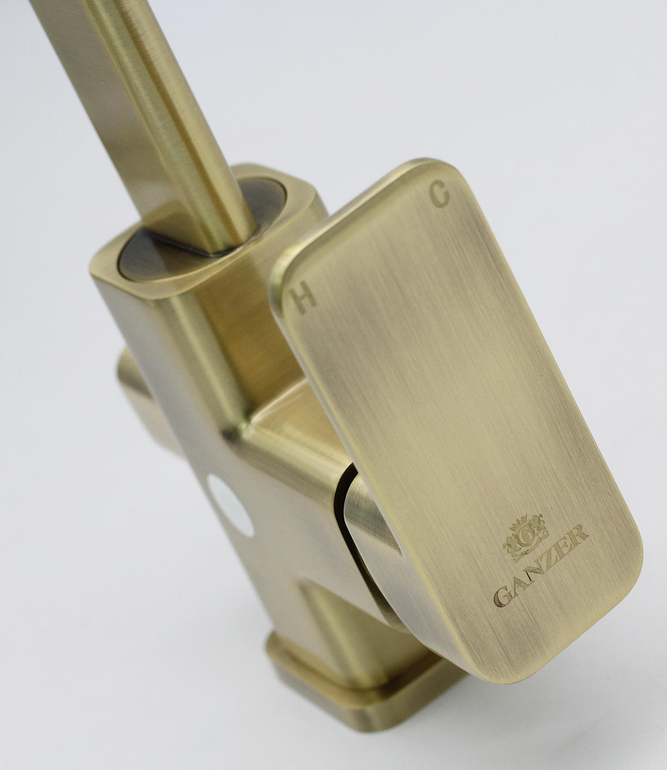 12025-D Смеситель (БРОНЗА) с фильтром "GANZER"  (10/1шт) Л/К