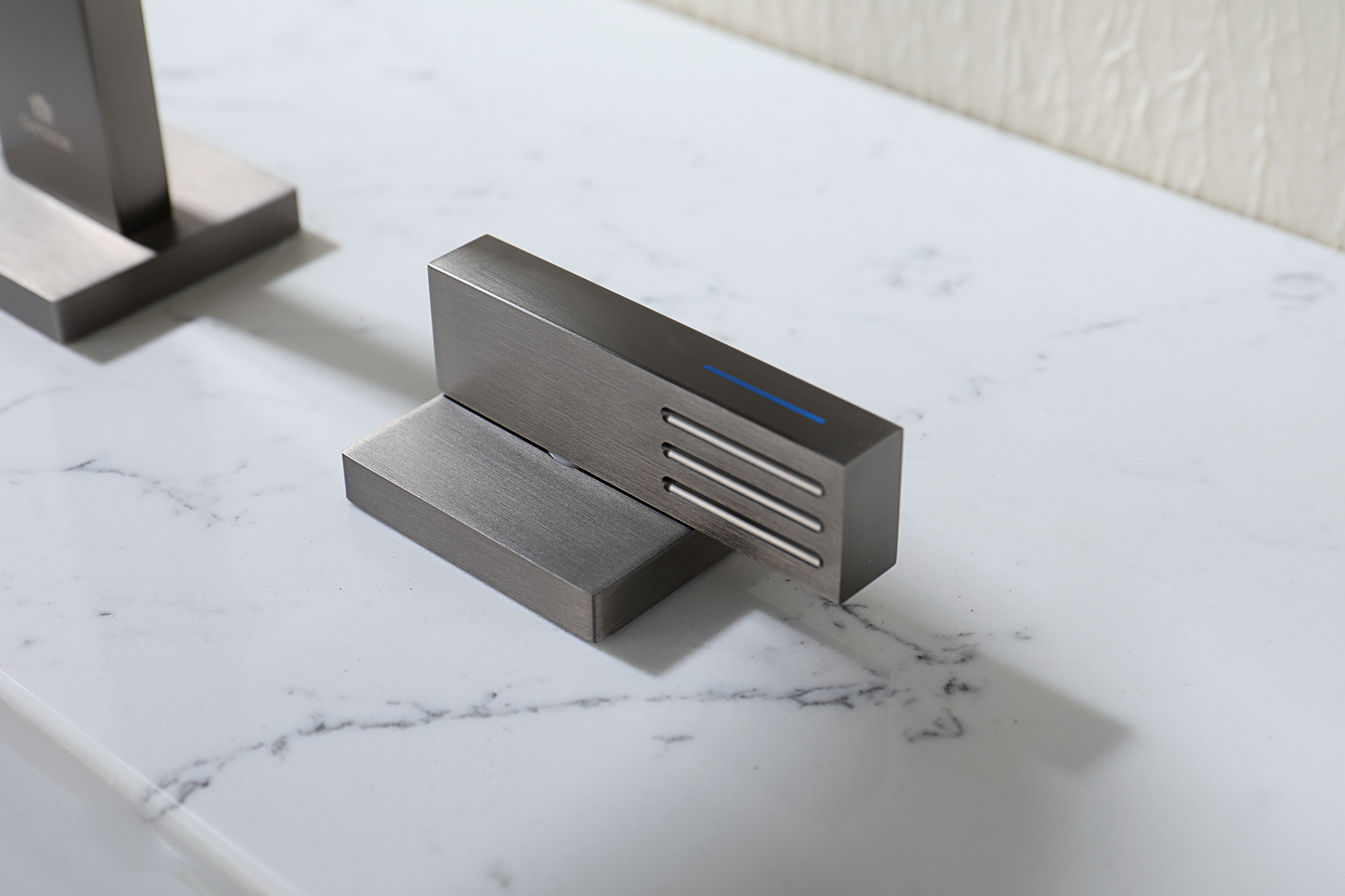 01115-Q Смеситель на борт раковины (3-отв,ГРАФИТ) GANZER (10/1шт)