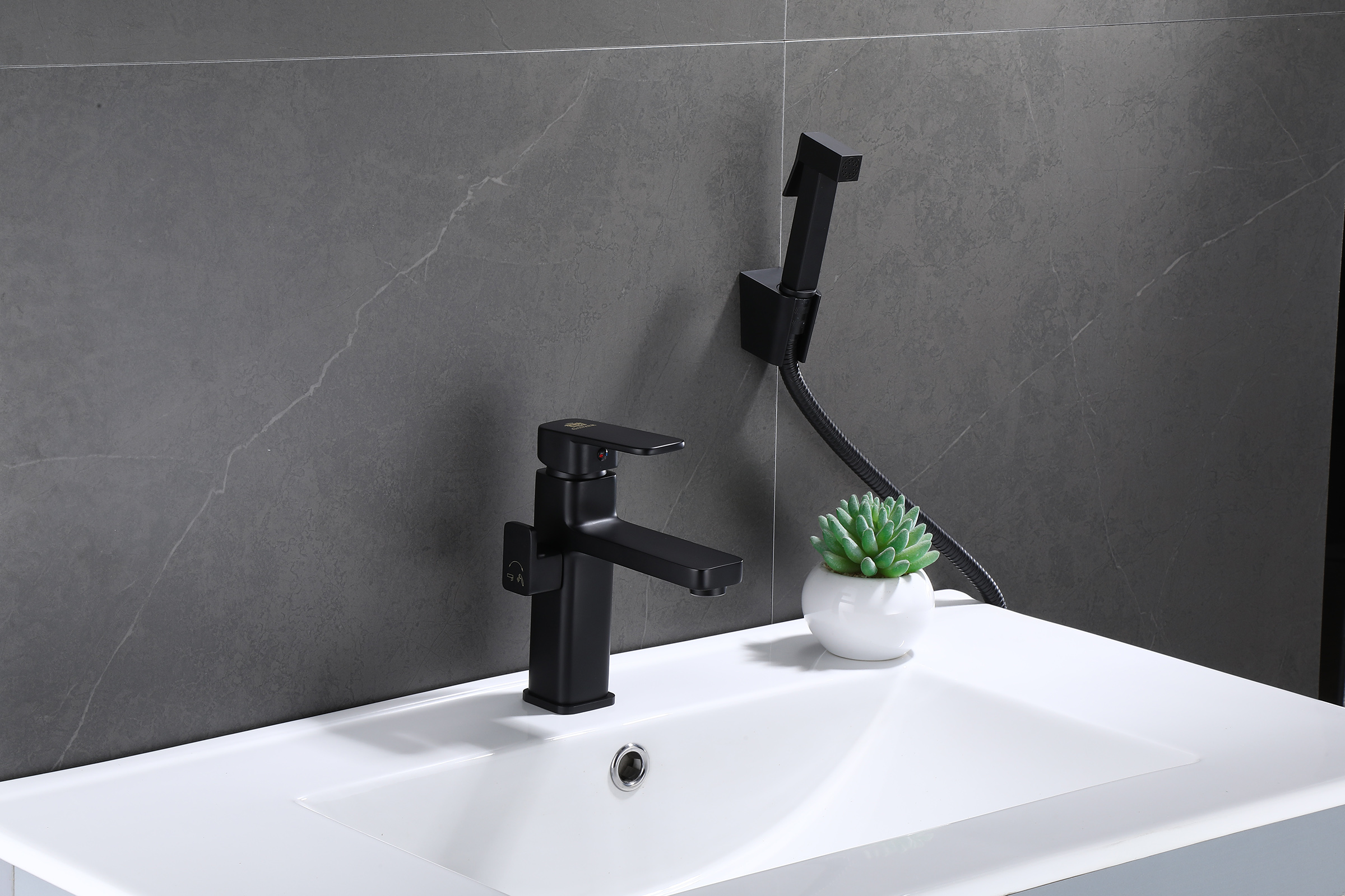 12053-C Смеситель для умыв. с под. гиг. лейки (ЧЕРНЫЙ)  GANZER  (10/1шт) Л/К