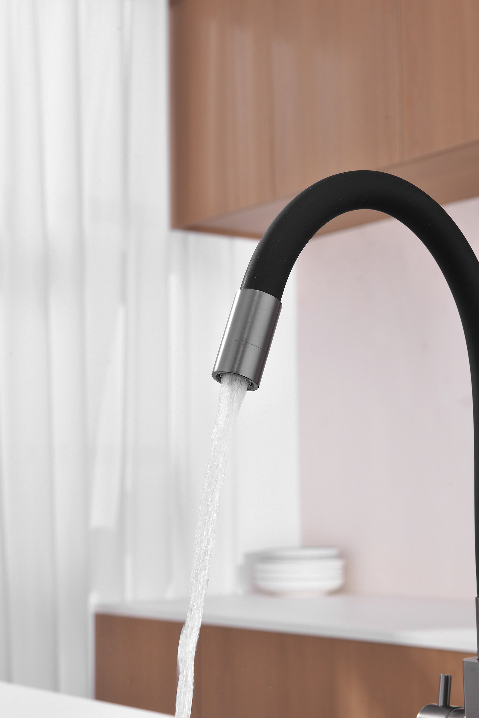 06127-Q Смеситель для кухни с гиб. изл. и под. фильтра (ГРАФИТ) GANZER (10/1шт)