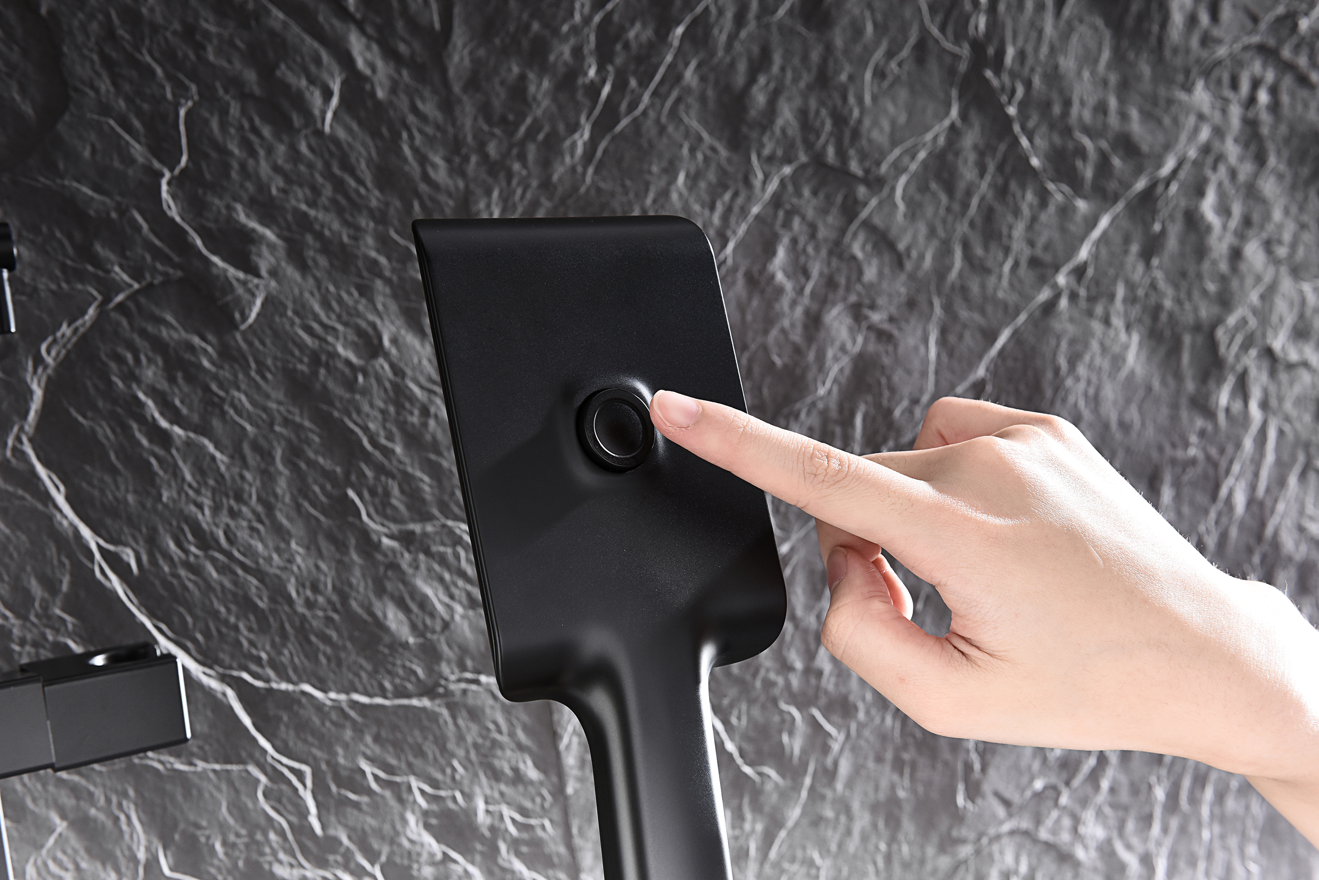 07162-C Душевая система (ЧЕРНЫЙ) GANZER (5/1шт)