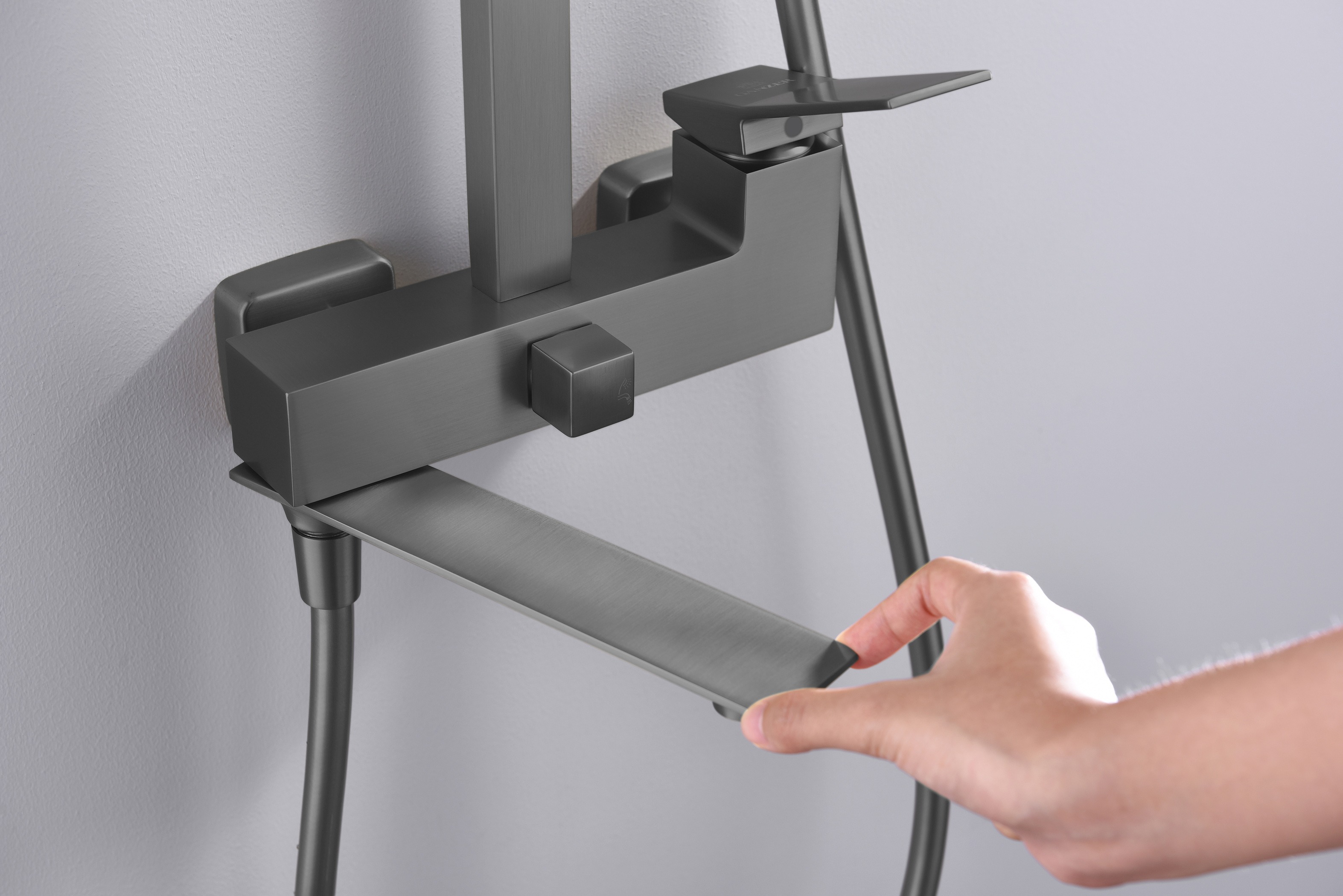 05162-Q Душевая система (ГРАФИТ) GANZER (5/1шт)