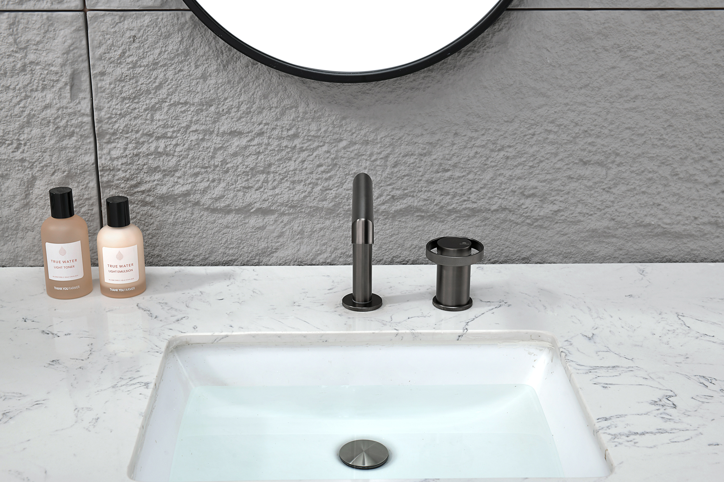 19114-Q Смеситель на борт раковины (2-отв,ГРАФИТ)  GANZER (10/1шт)