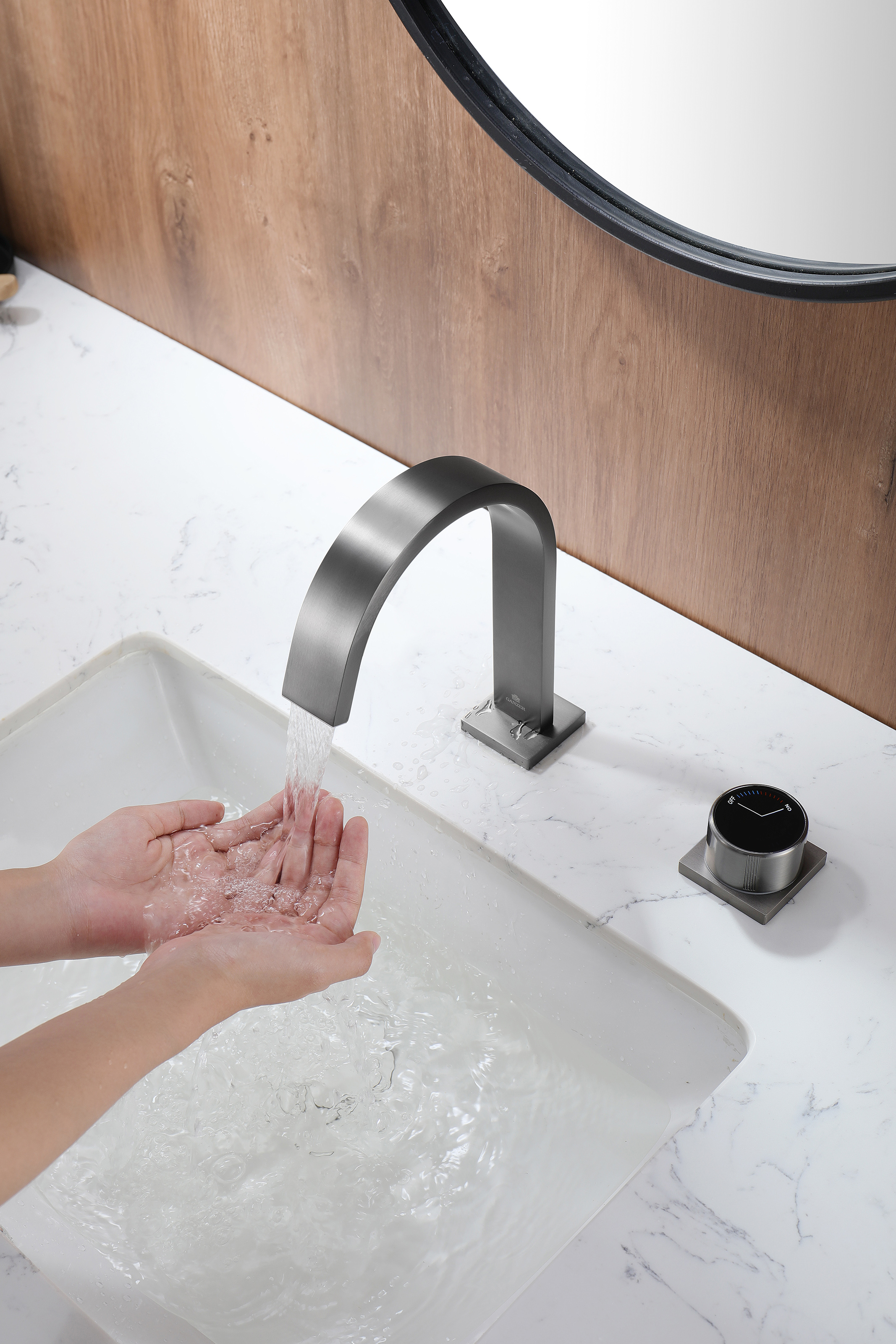 01111-Q Смеситель на борт раковины (2-отв,ГРАФИТ)  GANZER (10/1шт)