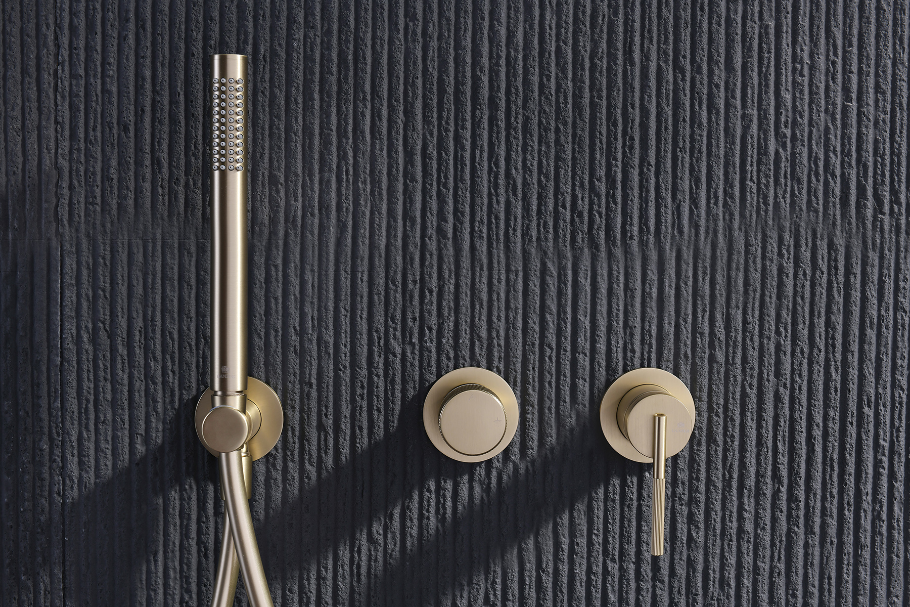 19164-S Встроенный смес для душа с 2-функ. (Мат. Золото) GANZER  (6/1шт)