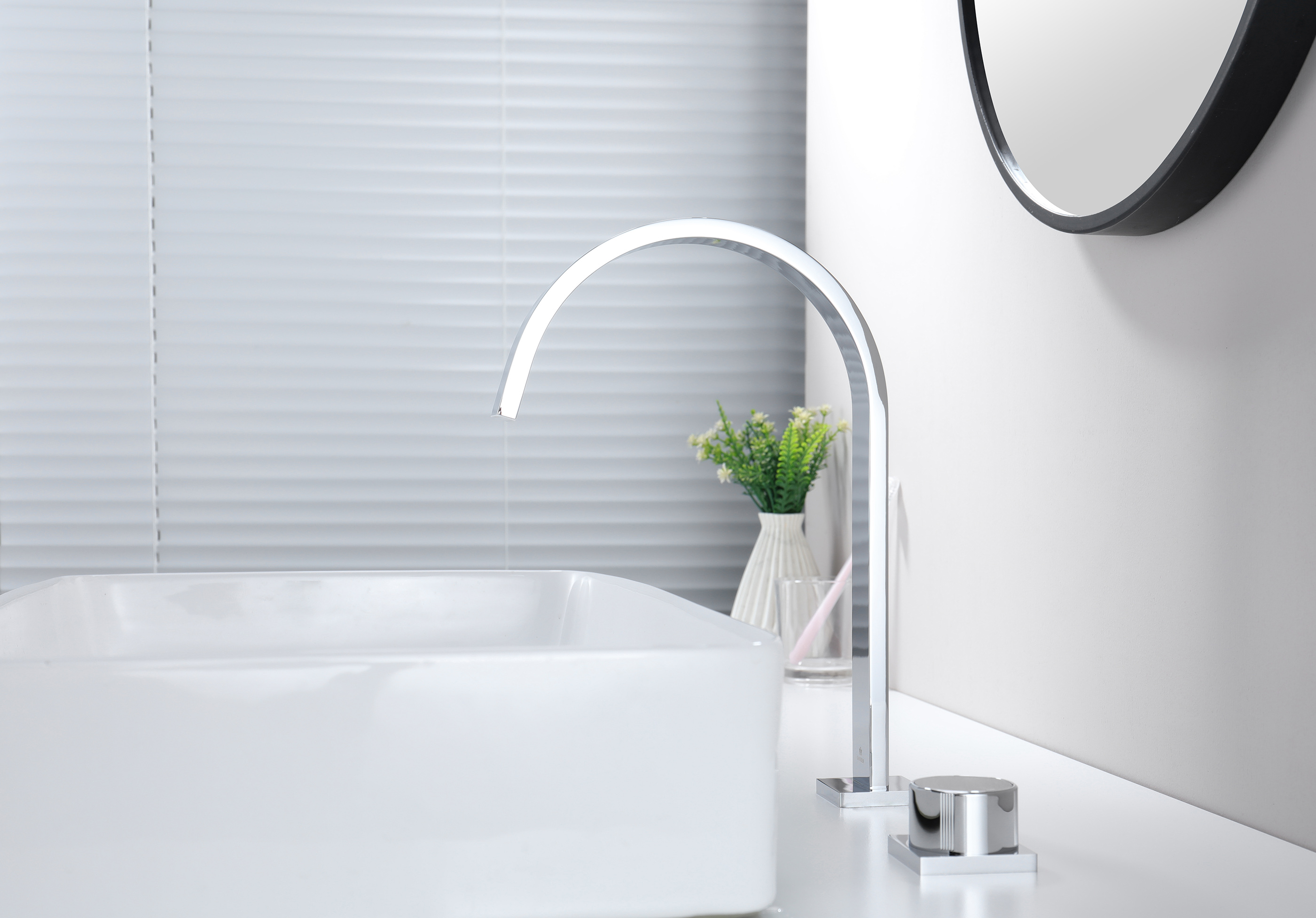 01112 Смеситель на борт раковины (2-отв,ХРОМ)  GANZER (10/1шт)