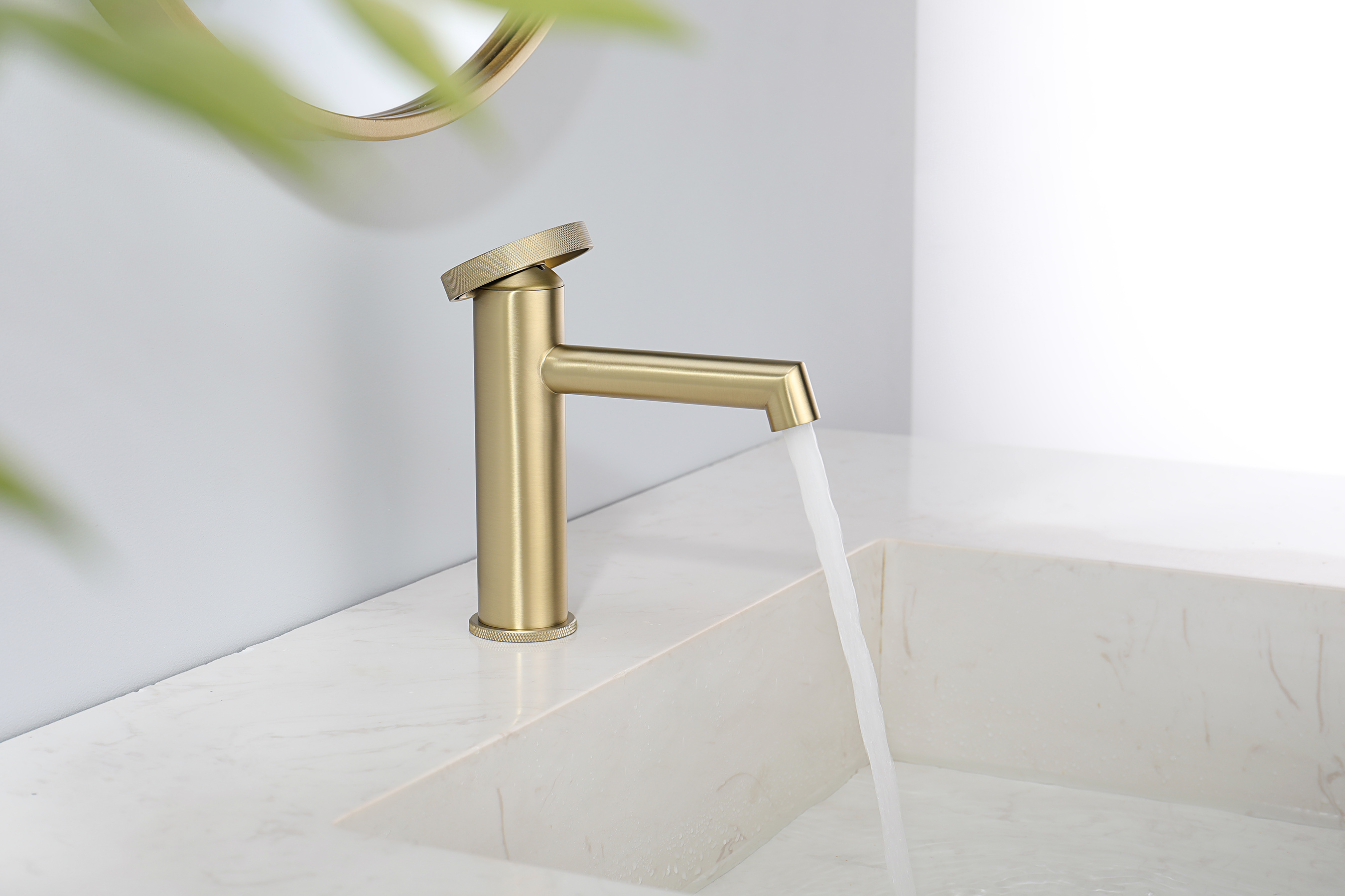 19111-S Смеситель од. для раковины (Мат. Золото) GANZER (10/1шт)