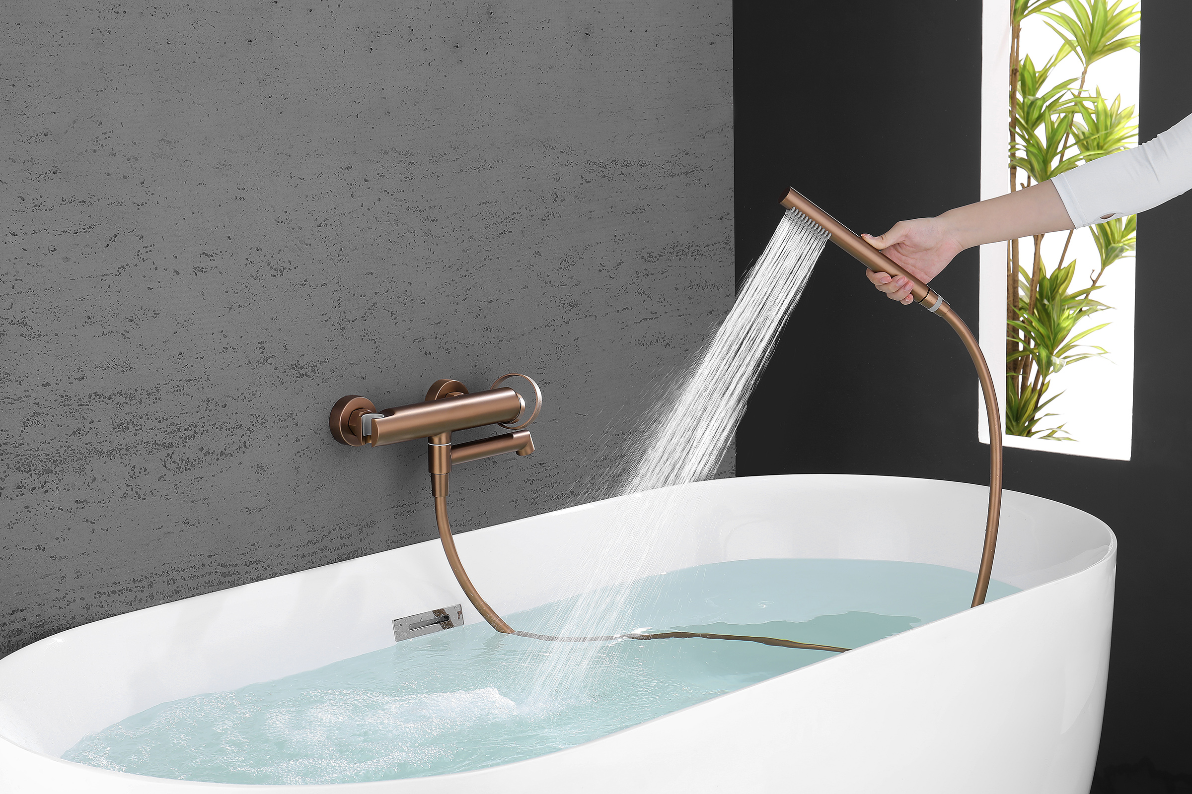 19132-R Смеситель од. для ванны кор. (Роз. Золото)  GANZER  (8/1шт)