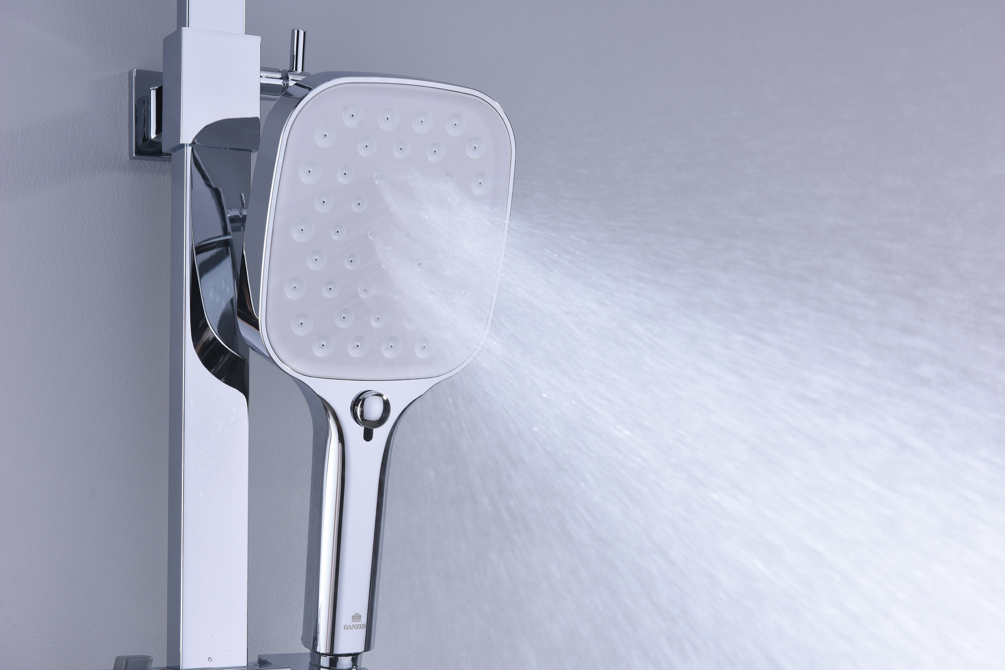 05162 Душевая система (ХРОМ) GANZER (5/1шт)