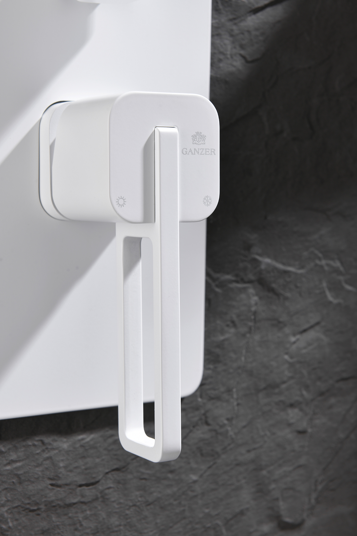 12165-F Смеситель встраиваемый для душа с 3-функ. (БЕЛЫЙ) GANZER (6/1шт)