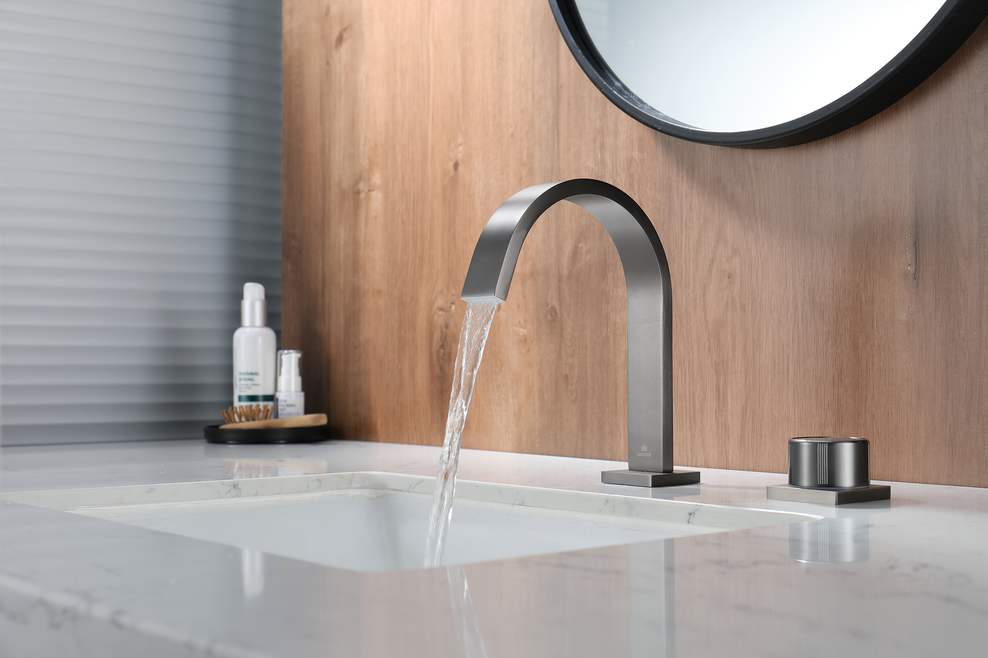 01111-Q Смеситель на борт раковины (2-отв,ГРАФИТ)  GANZER (10/1шт)