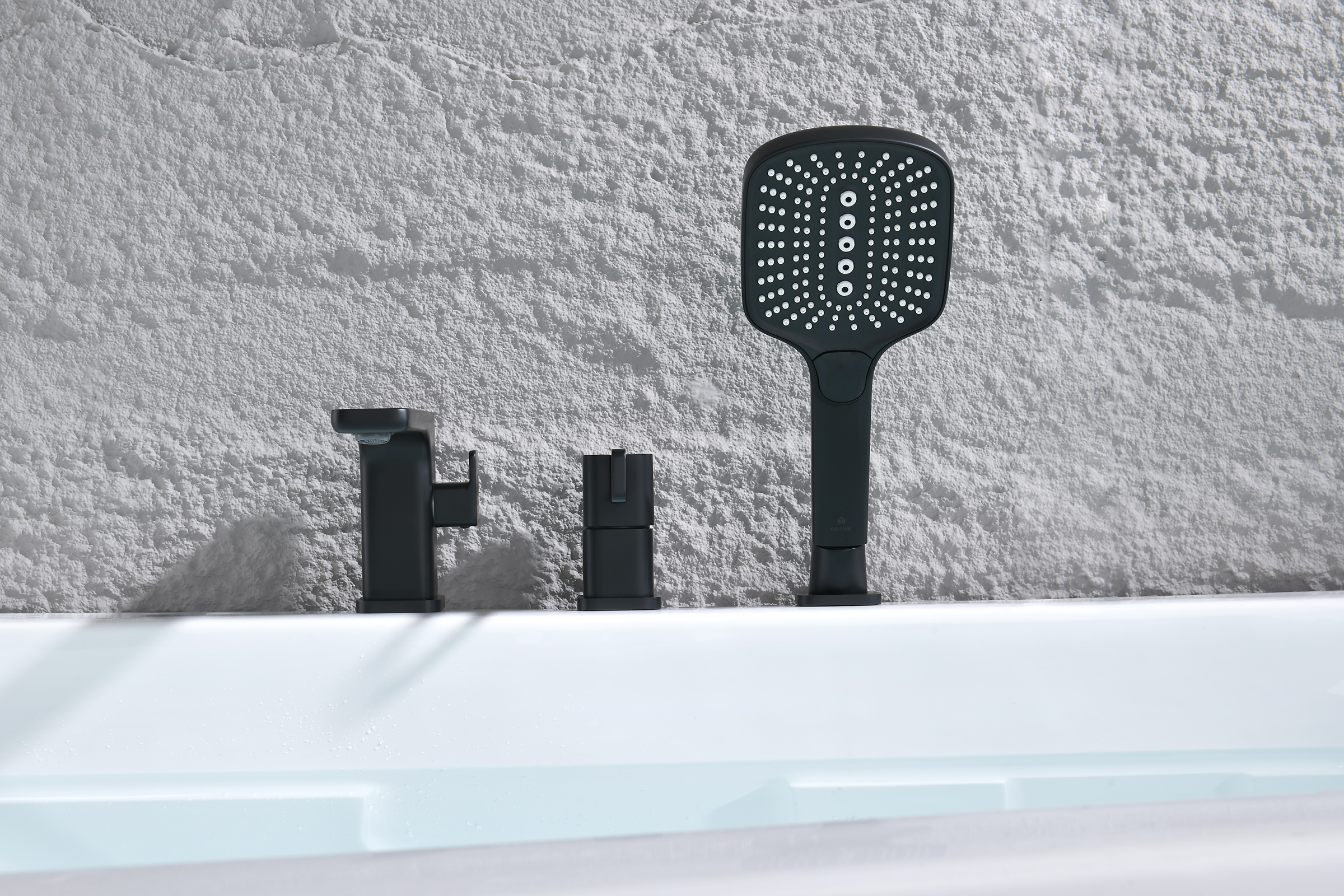 12133-C Смеситель на борт ванны (3-отв,ЧЕРНЫЙ)  GANZER (10/1шт)