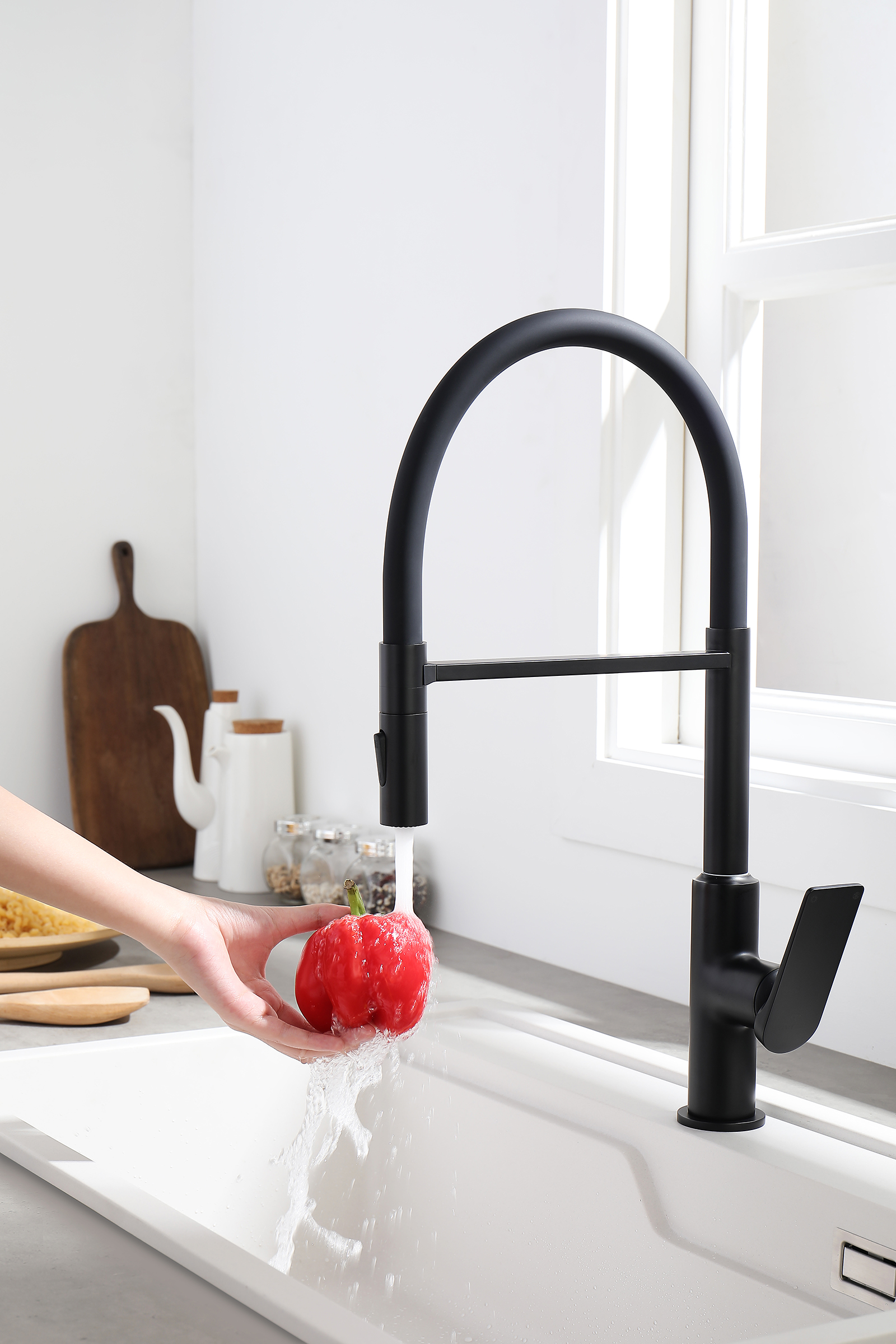 07126-C Смеситель для кухни с гиб. МАГНИТ. изливом (ЧЕР.+ЧЕР.) GANZER (10/1шт)