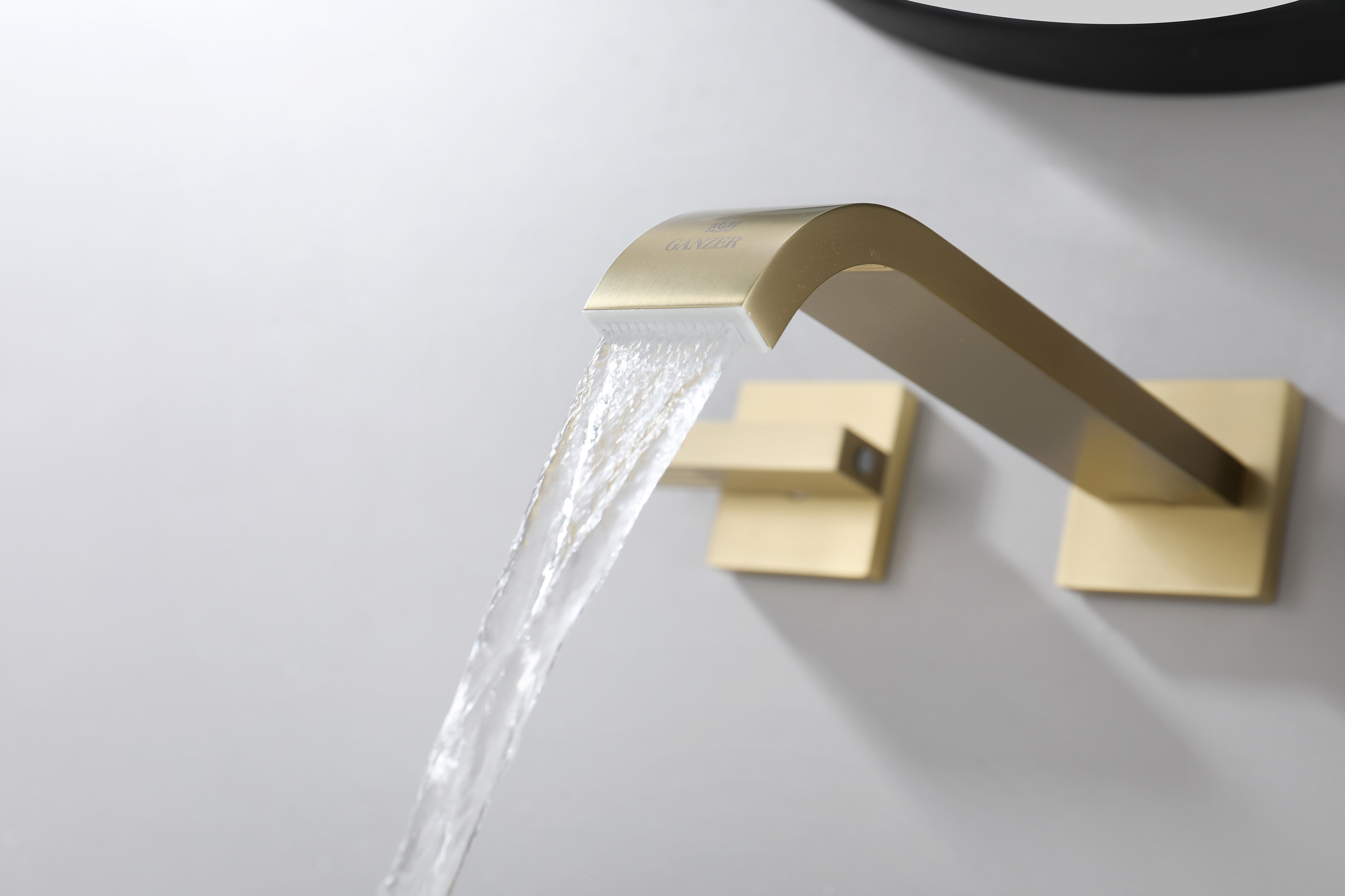 01144-S Смеситель встраиваемый для раковины (Мат. Золото) GANZER (8/1шт)